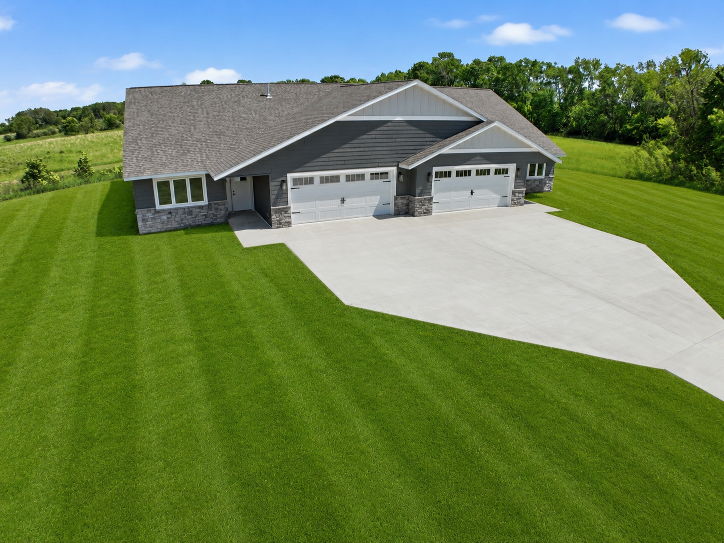 2026 townhouse for sale at 381 Old Glory Drive NE in Alexandria, MN — 2 bed, 2 bath (photo 14 of 30)
