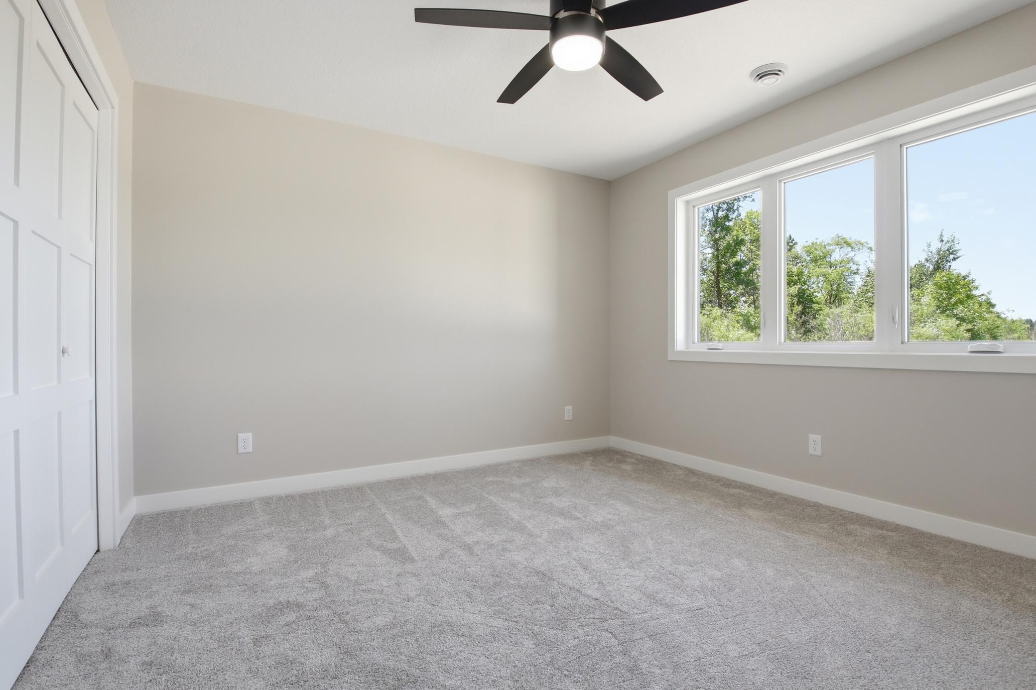 2026 townhouse for sale at 381 Old Glory Drive NE in Alexandria, MN — 2 bed, 2 bath (photo 22 of 30)