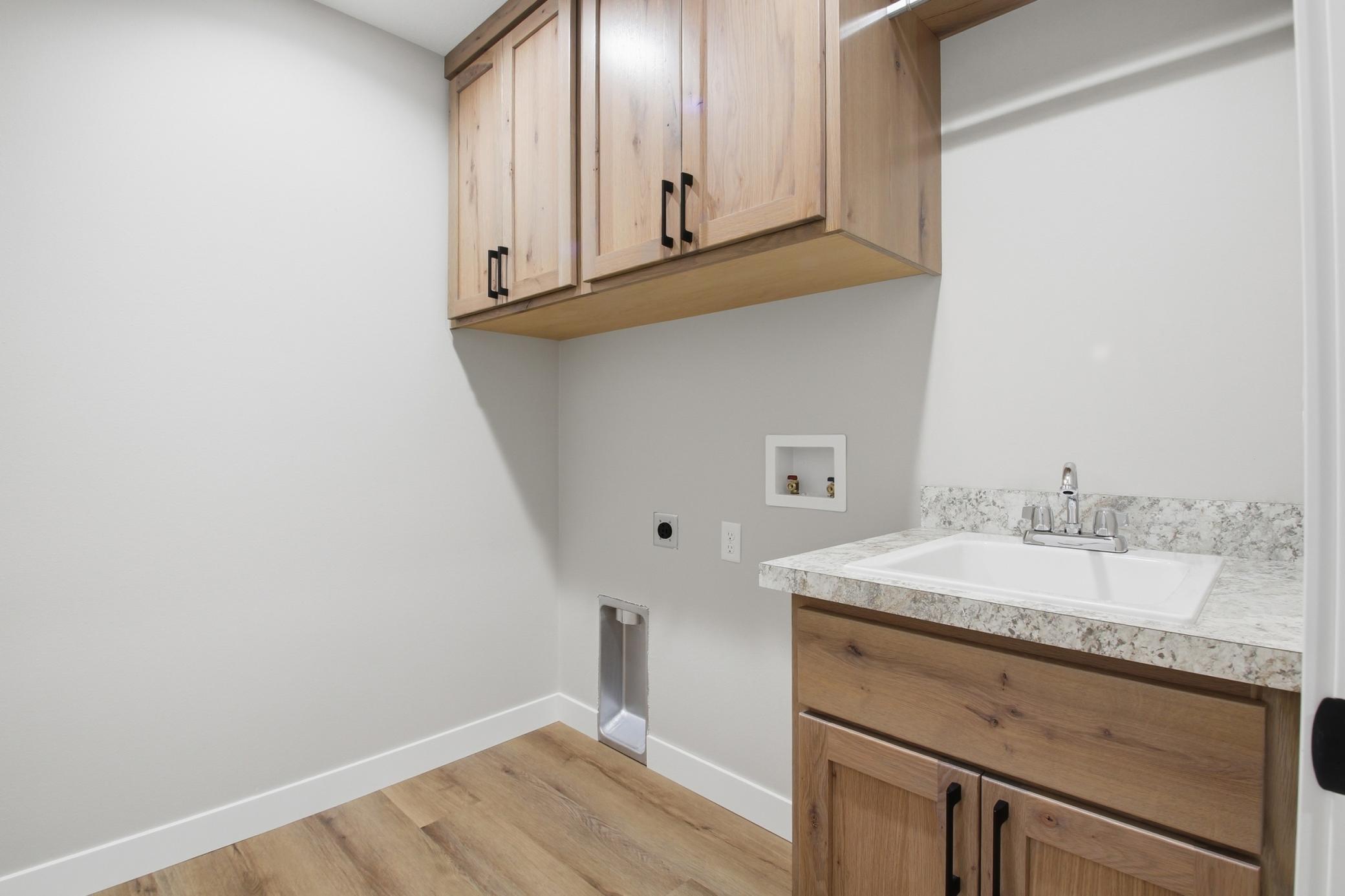 2026 townhouse for sale at 381 Old Glory Drive NE in Alexandria, MN — 2 bed, 2 bath (photo 24 of 30)