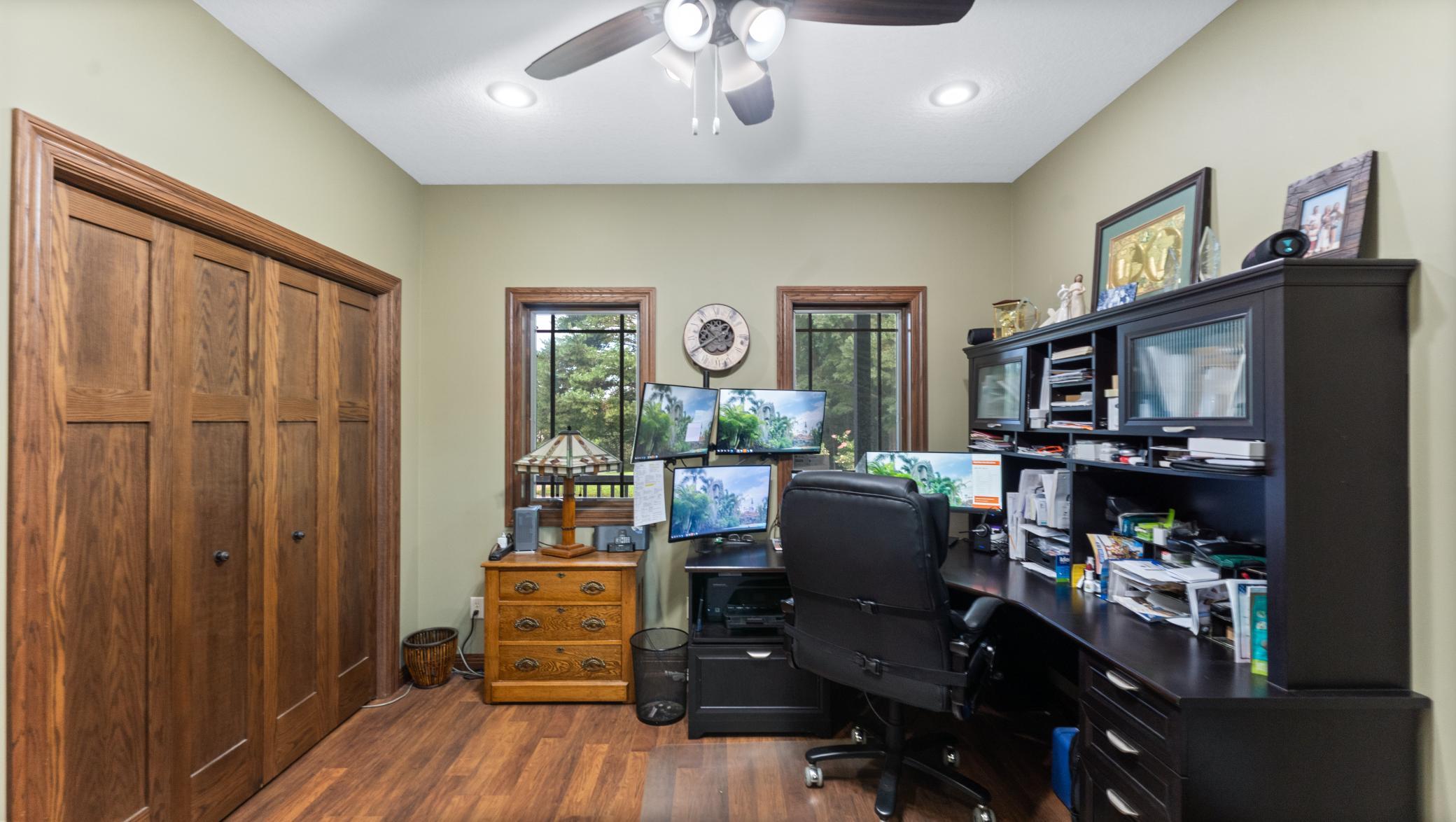 2004 single family home for sale at 3191 Crestwood Drive NE in Alexandria, MN — 4 bed, 4 bath (photo 17 of 92)