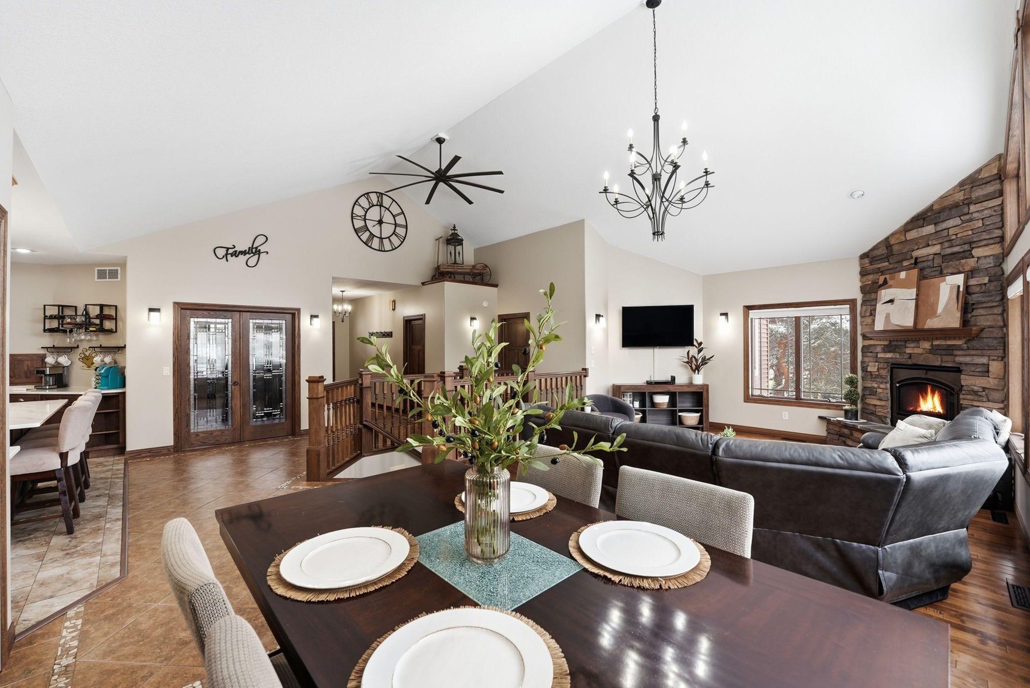 2004 single family home for sale at 3191 Crestwood Drive NE in Alexandria, MN — 4 bed, 4 bath (photo 27 of 92)