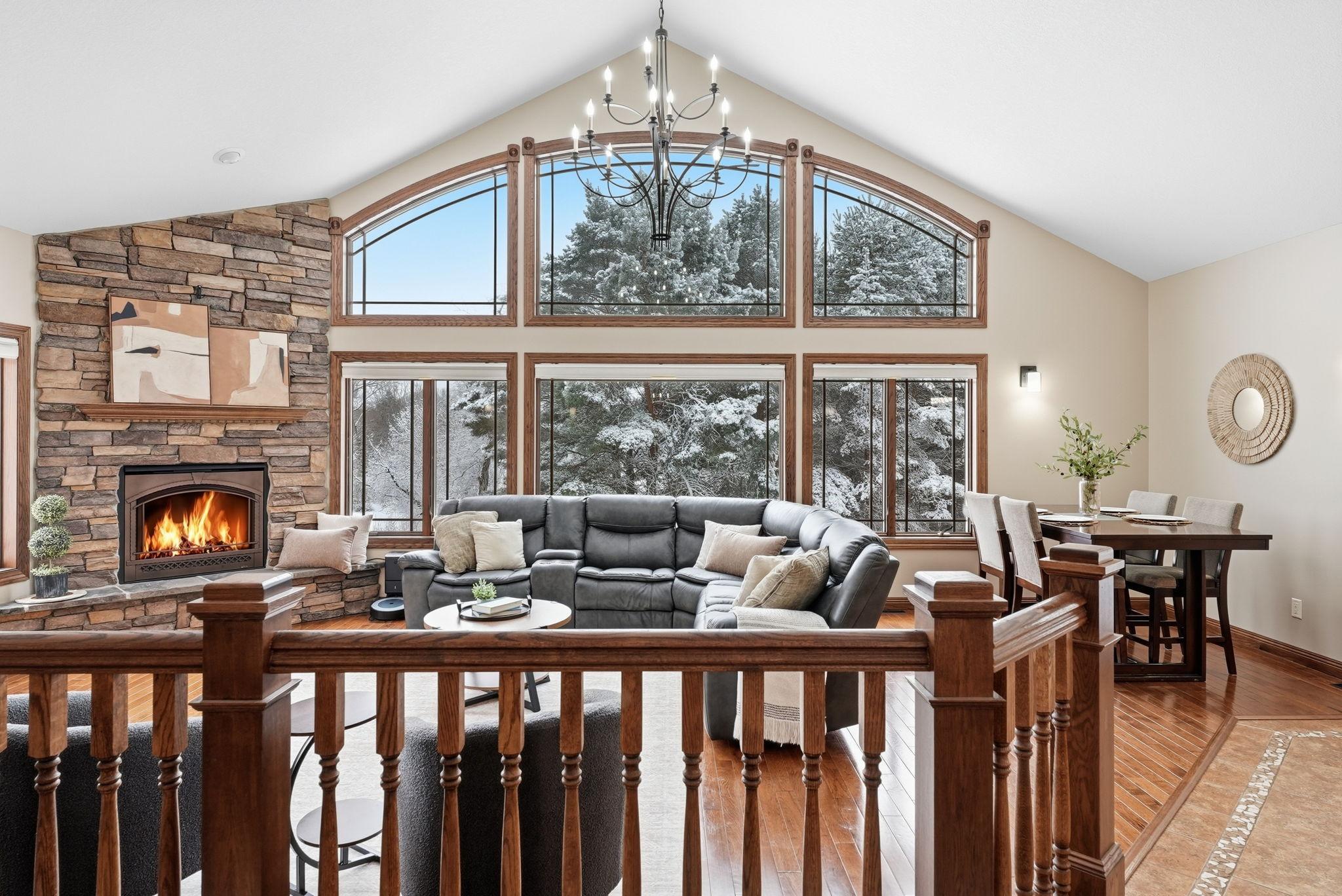 2004 single family home for sale at 3191 Crestwood Drive NE in Alexandria, MN — 4 bed, 4 bath (photo 4 of 92)