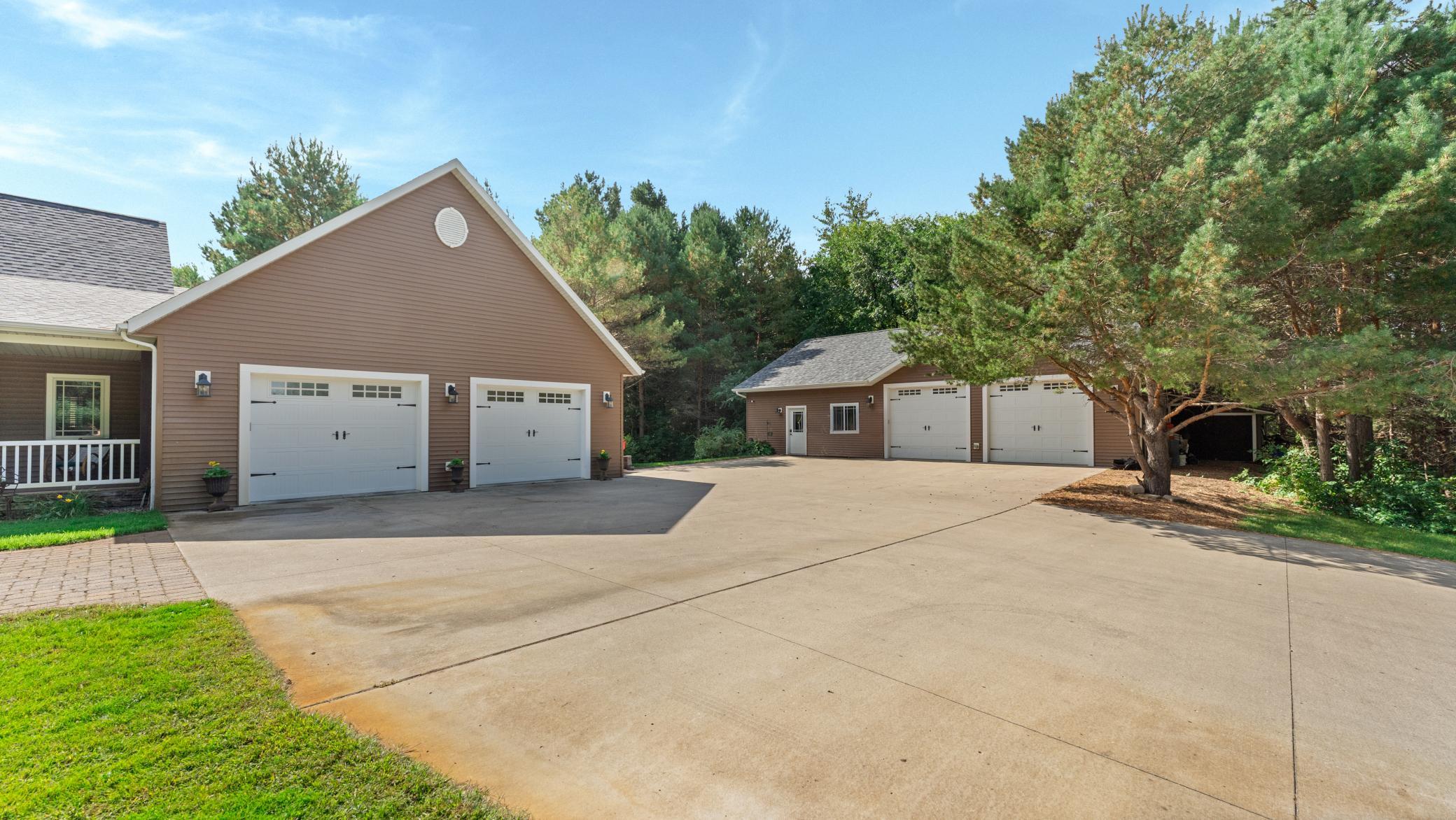 2004 single family home for sale at 3191 Crestwood Drive NE in Alexandria, MN — 4 bed, 4 bath (photo 87 of 92)