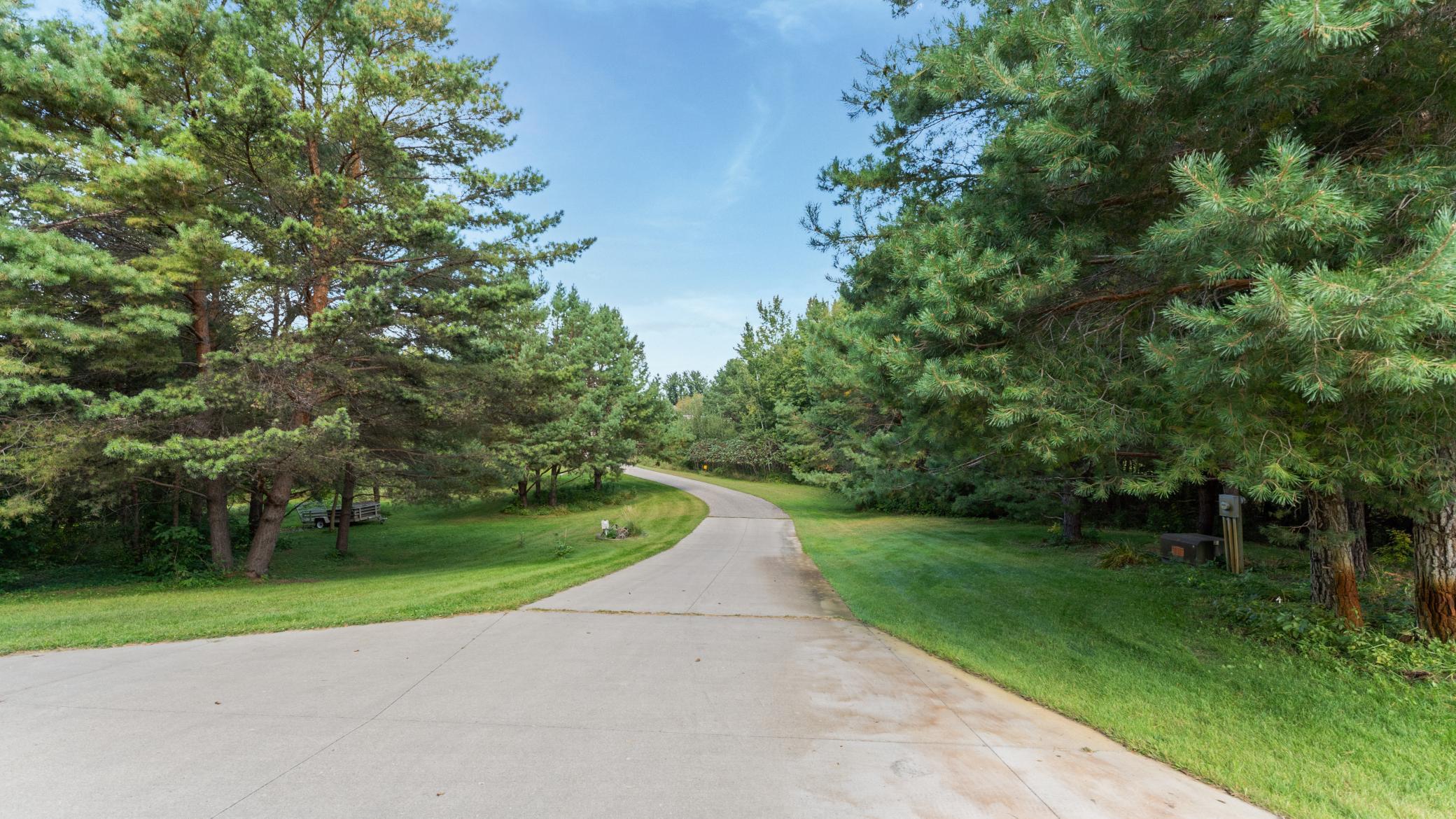 2004 single family home for sale at 3191 Crestwood Drive NE in Alexandria, MN — 4 bed, 4 bath (photo 88 of 92)