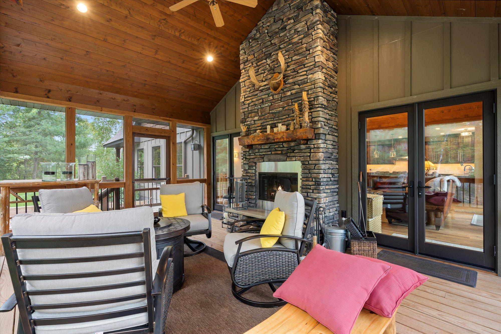 2018 single family home for sale at 38017 Donaldson Point in Pine River, MN — 5 bed, 5 bath (photo 13 of 55)