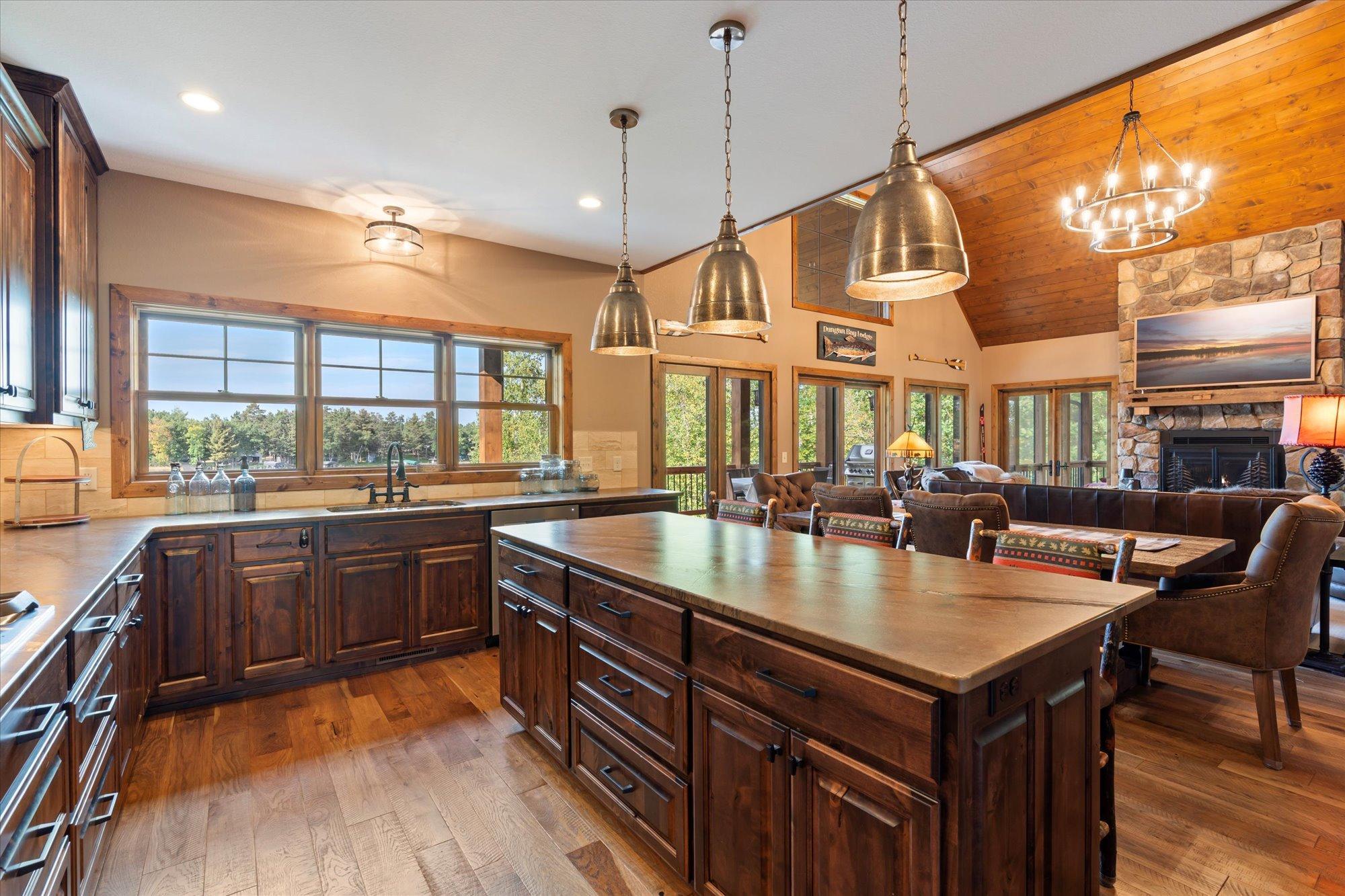 2018 single family home for sale at 38017 Donaldson Point in Pine River, MN — 5 bed, 5 bath (photo 16 of 55)