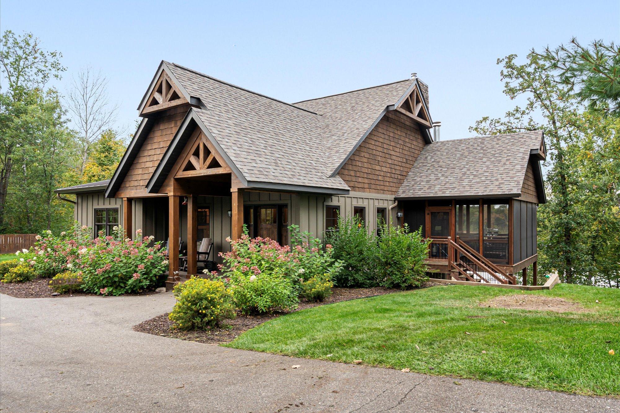 2018 single family home for sale at 38017 Donaldson Point in Pine River, MN — 5 bed, 5 bath (photo 4 of 55)