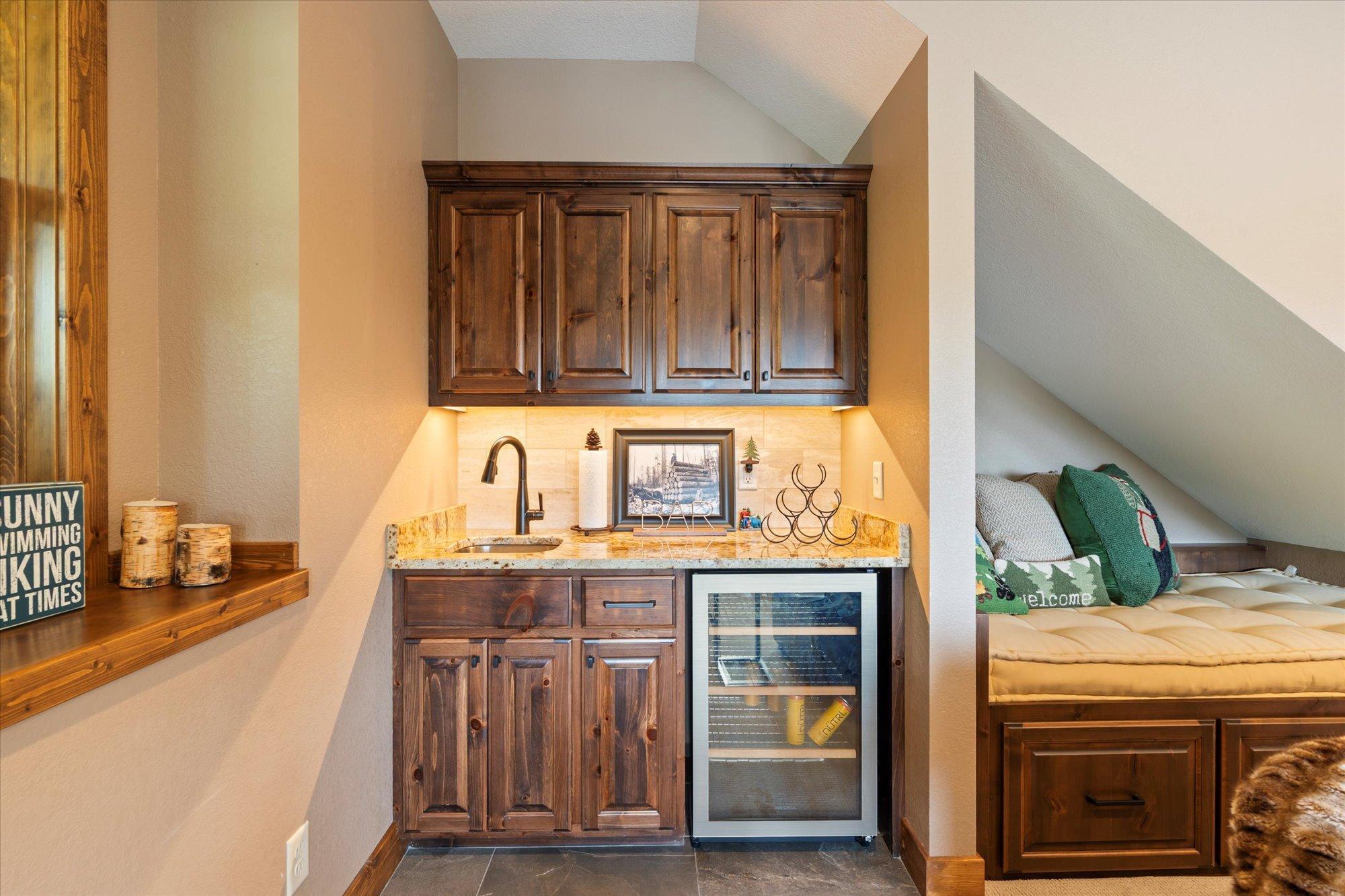 2018 single family home for sale at 38017 Donaldson Point in Pine River, MN — 5 bed, 5 bath (photo 36 of 55)