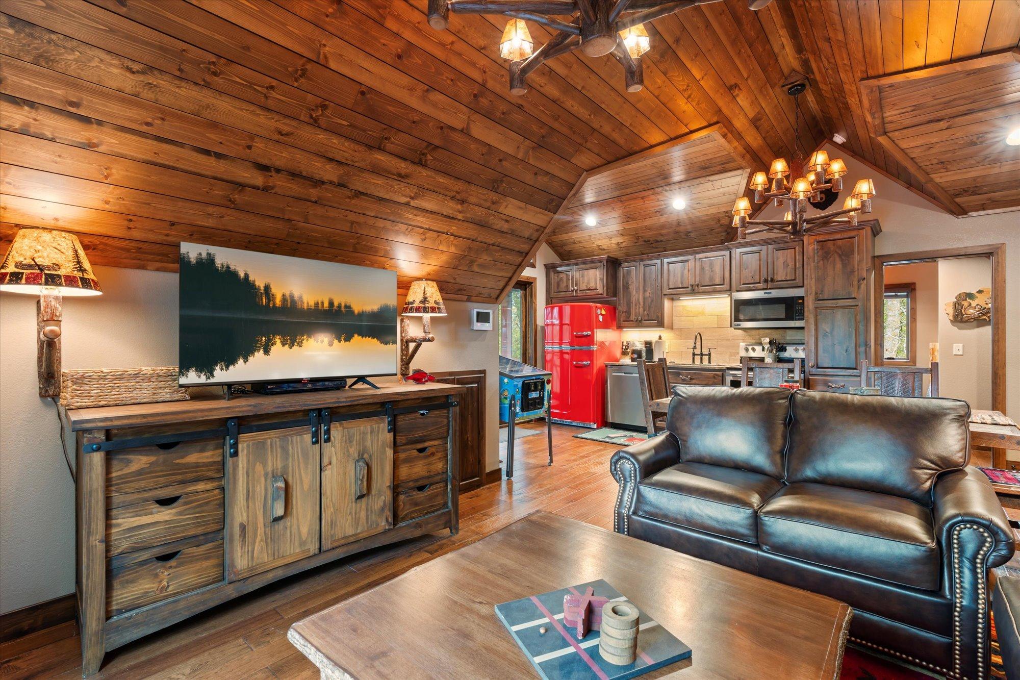 2018 single family home for sale at 38017 Donaldson Point in Pine River, MN — 5 bed, 5 bath (photo 49 of 55)