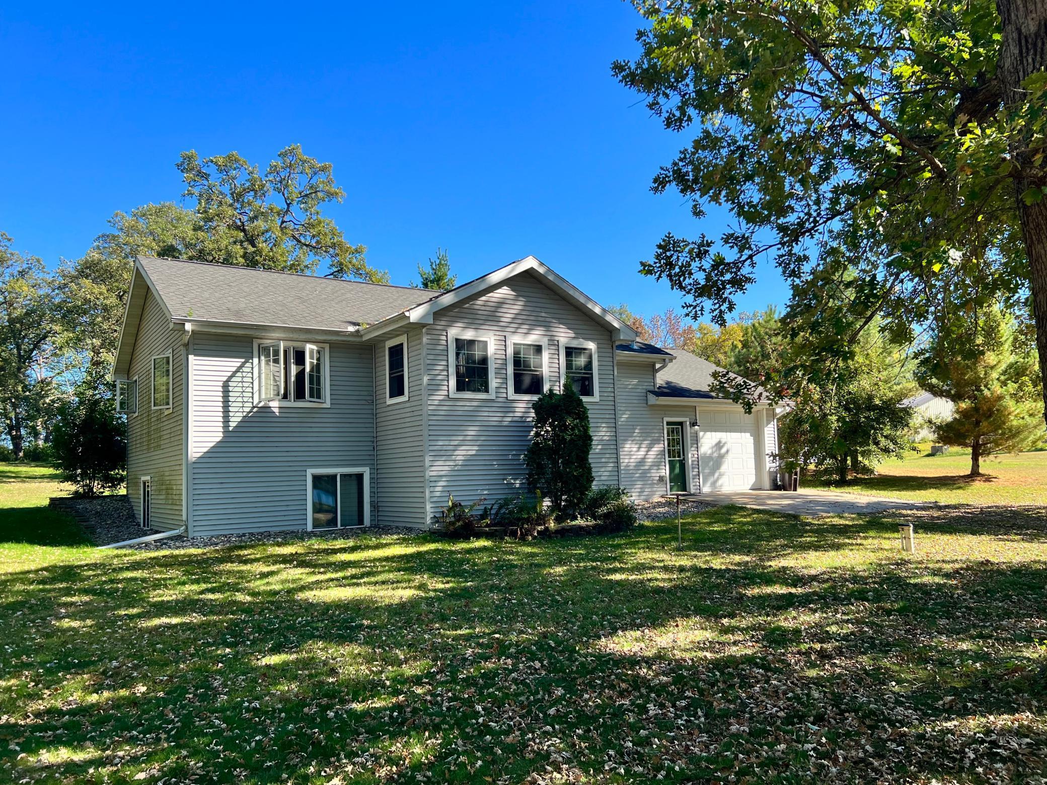 2012 single family home for sale at 208 Hilltop Road in Ottertail, MN — 3 bed, 3 bath (photo 2 of 57)