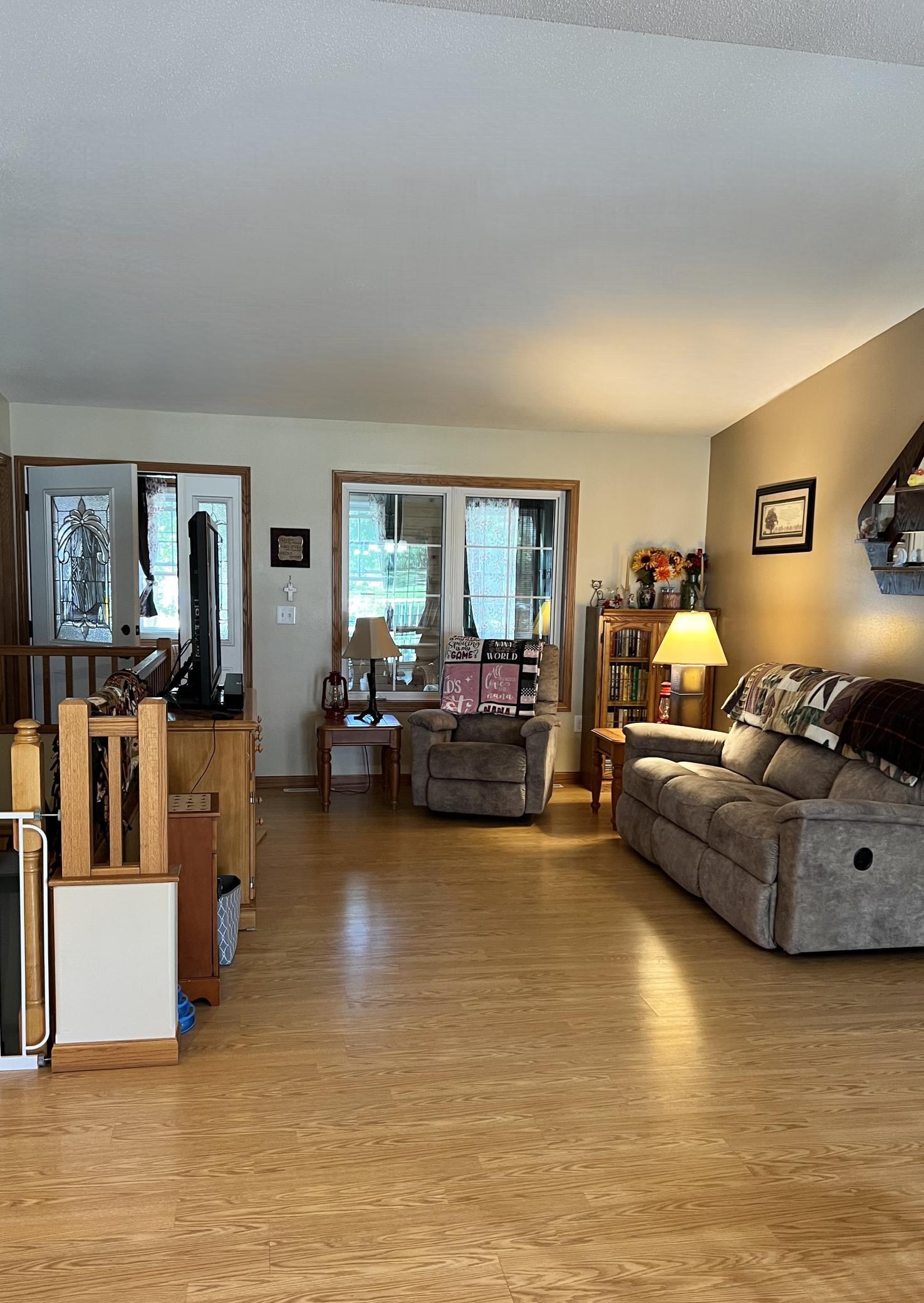 2012 single family home for sale at 208 Hilltop Road in Ottertail, MN — 3 bed, 3 bath (photo 12 of 57)