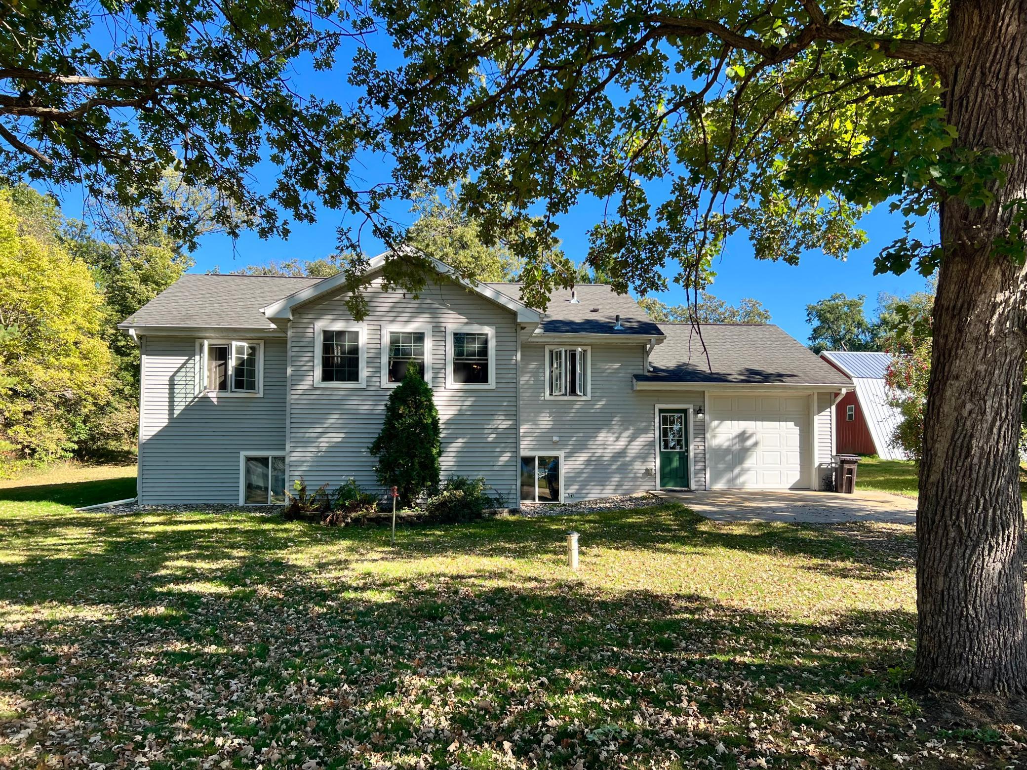2012 single family home for sale at 208 Hilltop Road in Ottertail, MN — 3 bed, 3 bath (photo 3 of 57)