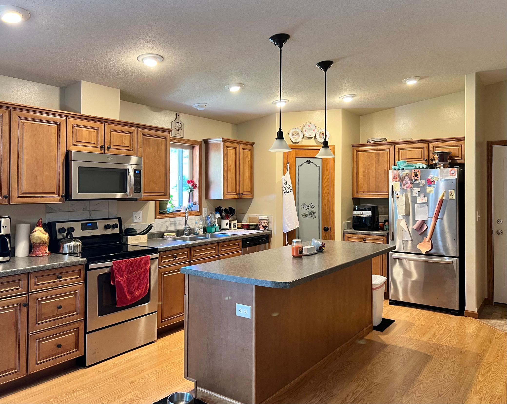 2012 single family home for sale at 208 Hilltop Road in Ottertail, MN — 3 bed, 3 bath (photo 4 of 57)