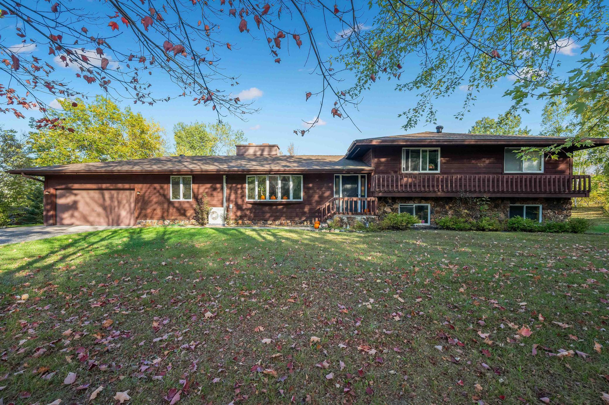 1977 single family home for sale at 1005 Horseshoe Lake Road in Grand Rapids, MN — 6 bed, 4 bath