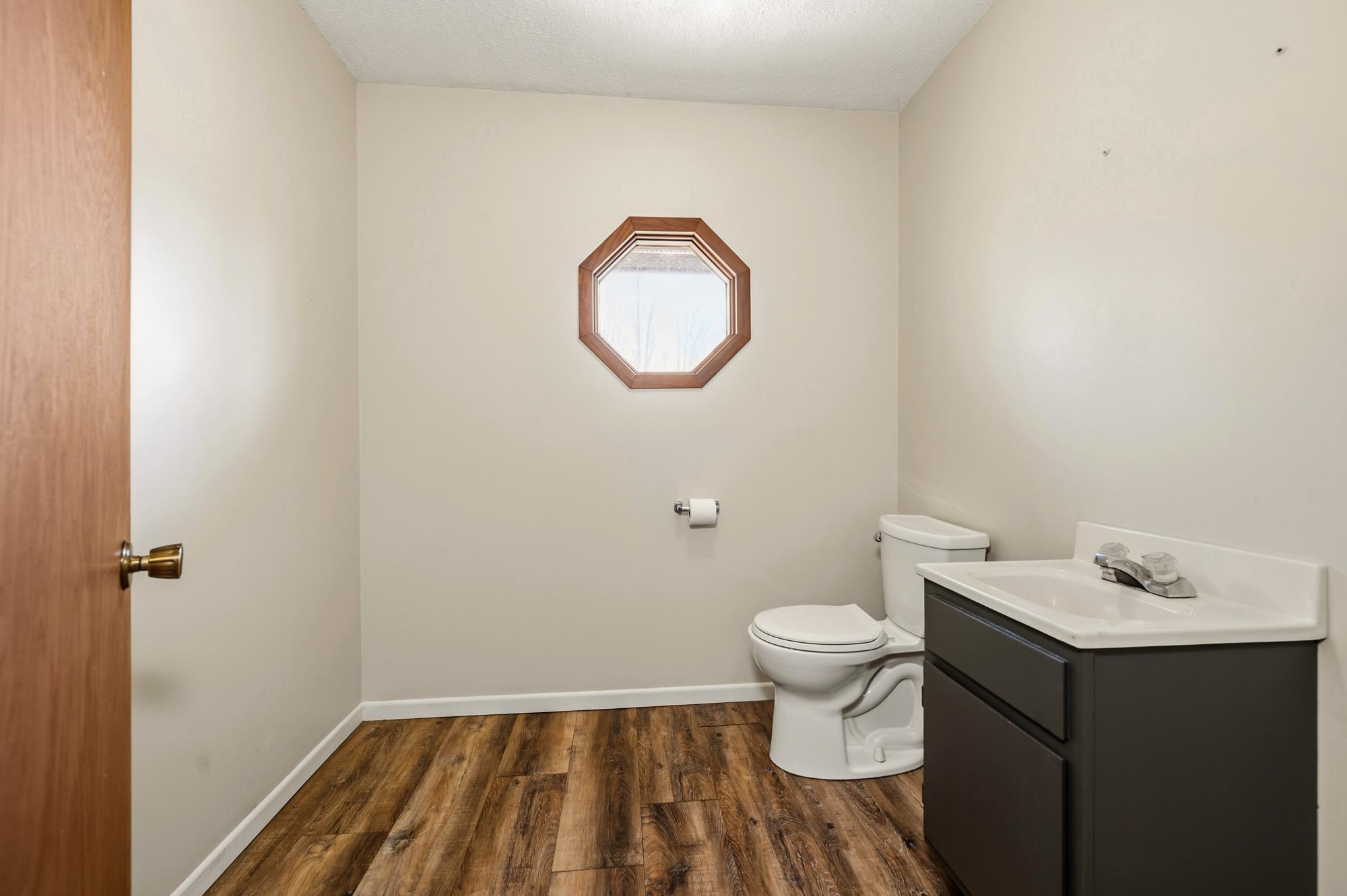1977 single family home for sale at 1005 Horseshoe Lake Road in Grand Rapids, MN — 6 bed, 4 bath (photo 17 of 60)