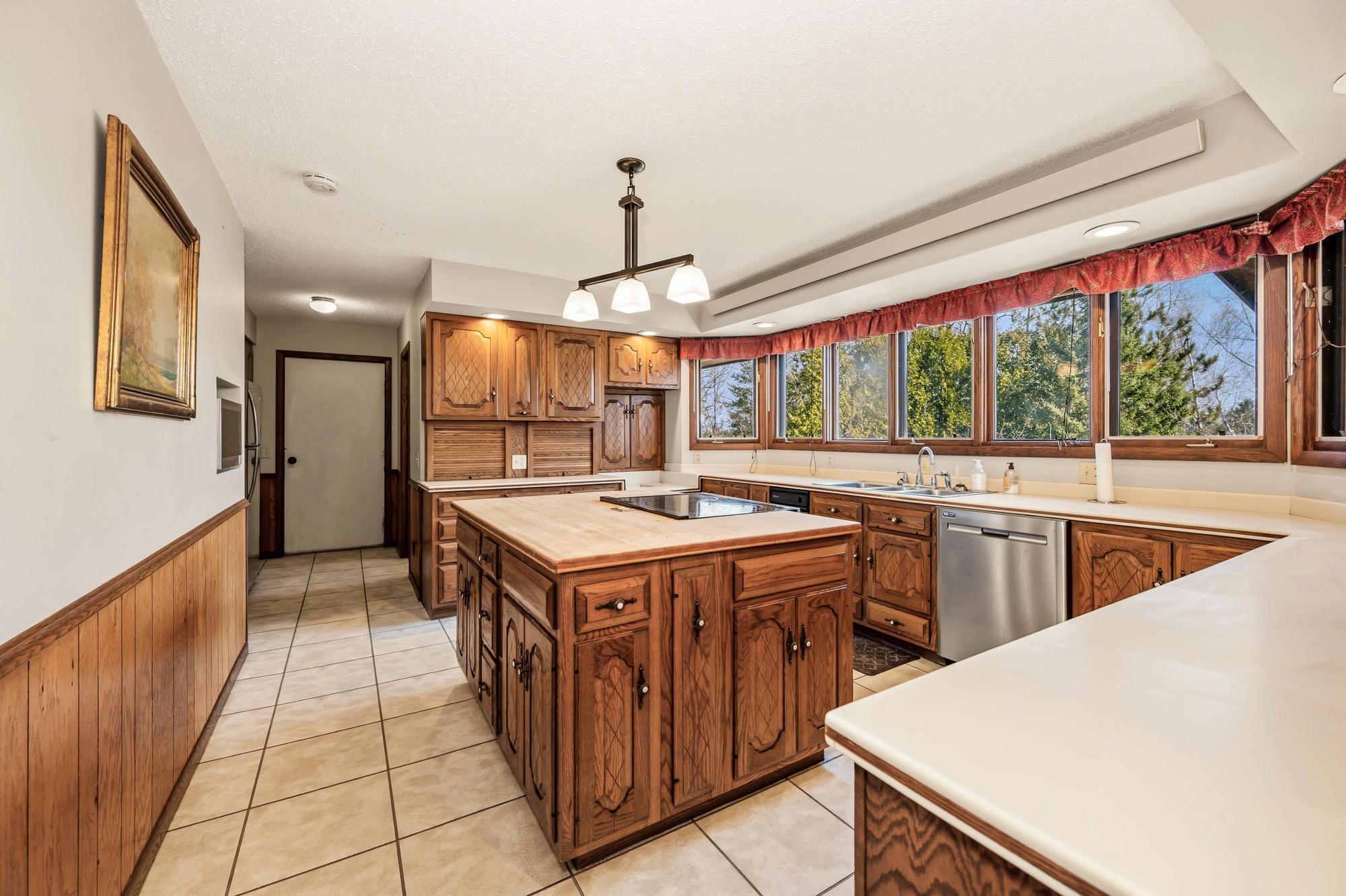 1977 single family home for sale at 1005 Horseshoe Lake Road in Grand Rapids, MN — 6 bed, 4 bath (photo 20 of 60)