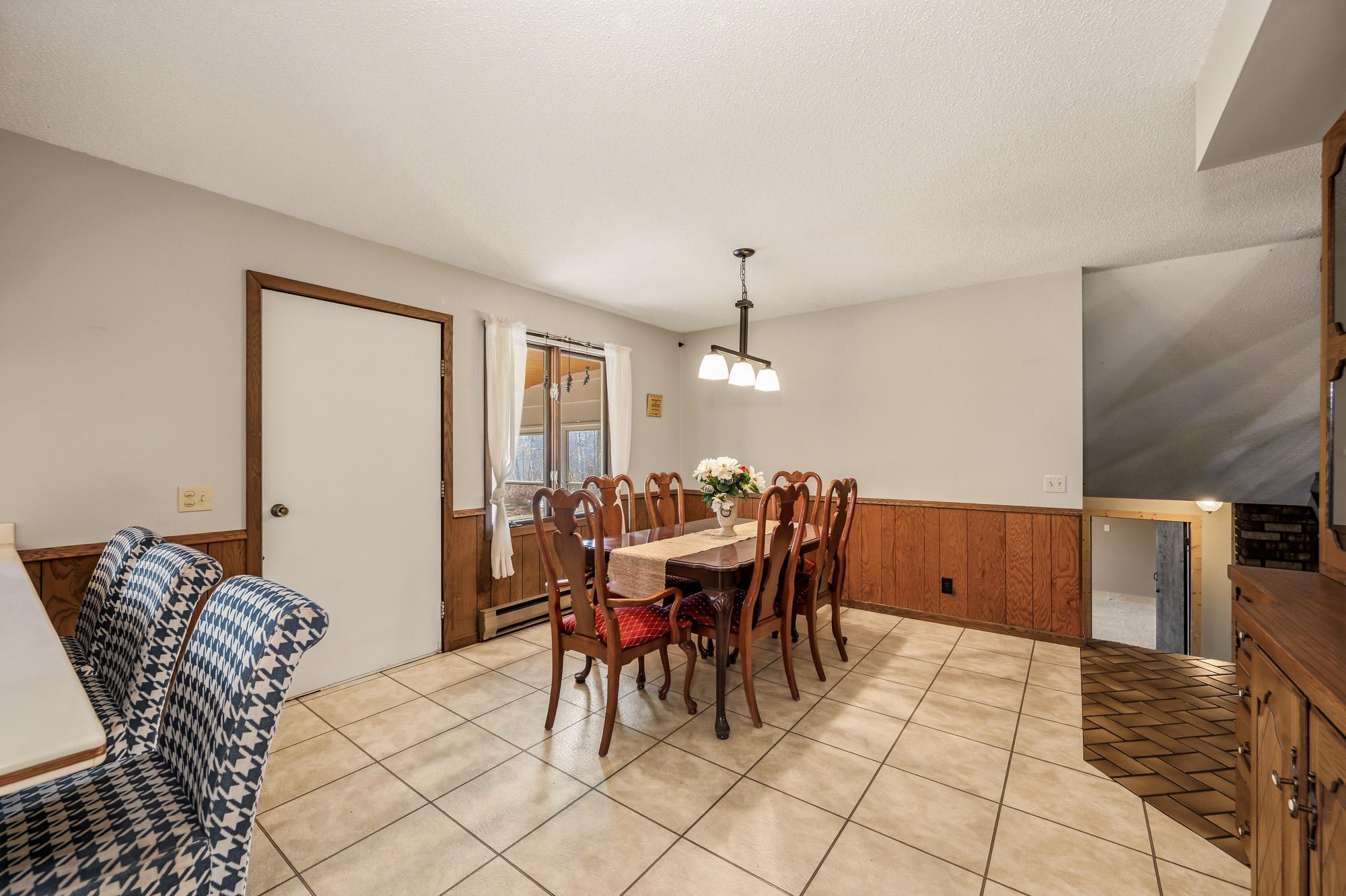 1977 single family home for sale at 1005 Horseshoe Lake Road in Grand Rapids, MN — 6 bed, 4 bath (photo 24 of 60)