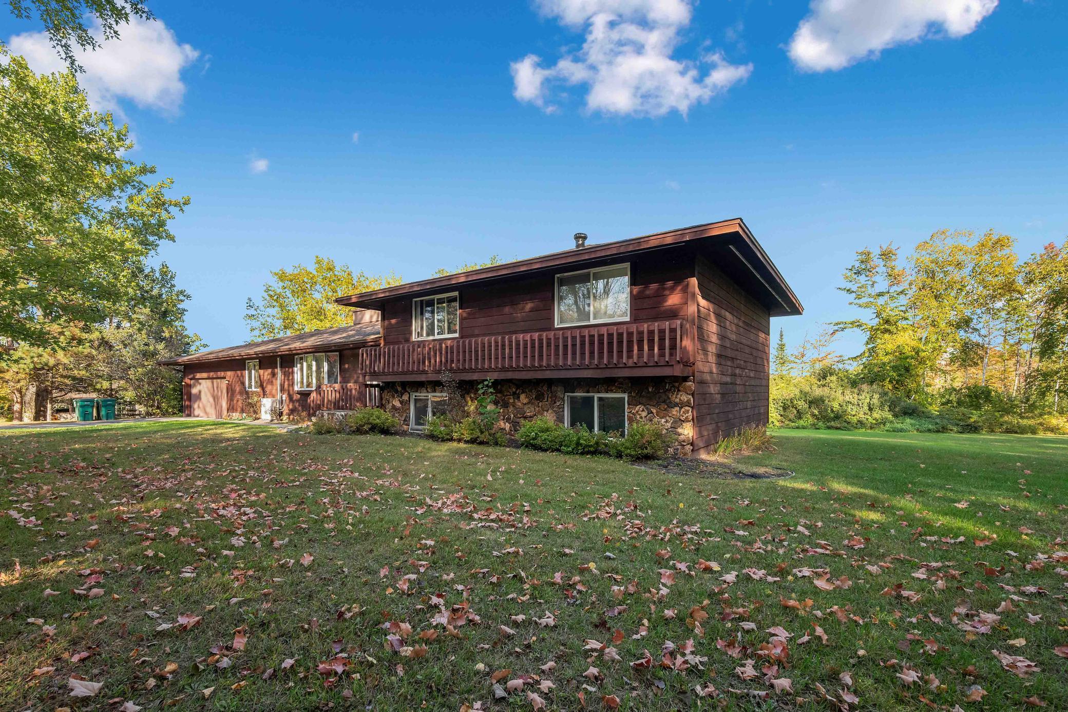 1977 single family home for sale at 1005 Horseshoe Lake Road in Grand Rapids, MN — 6 bed, 4 bath (photo 4 of 60)