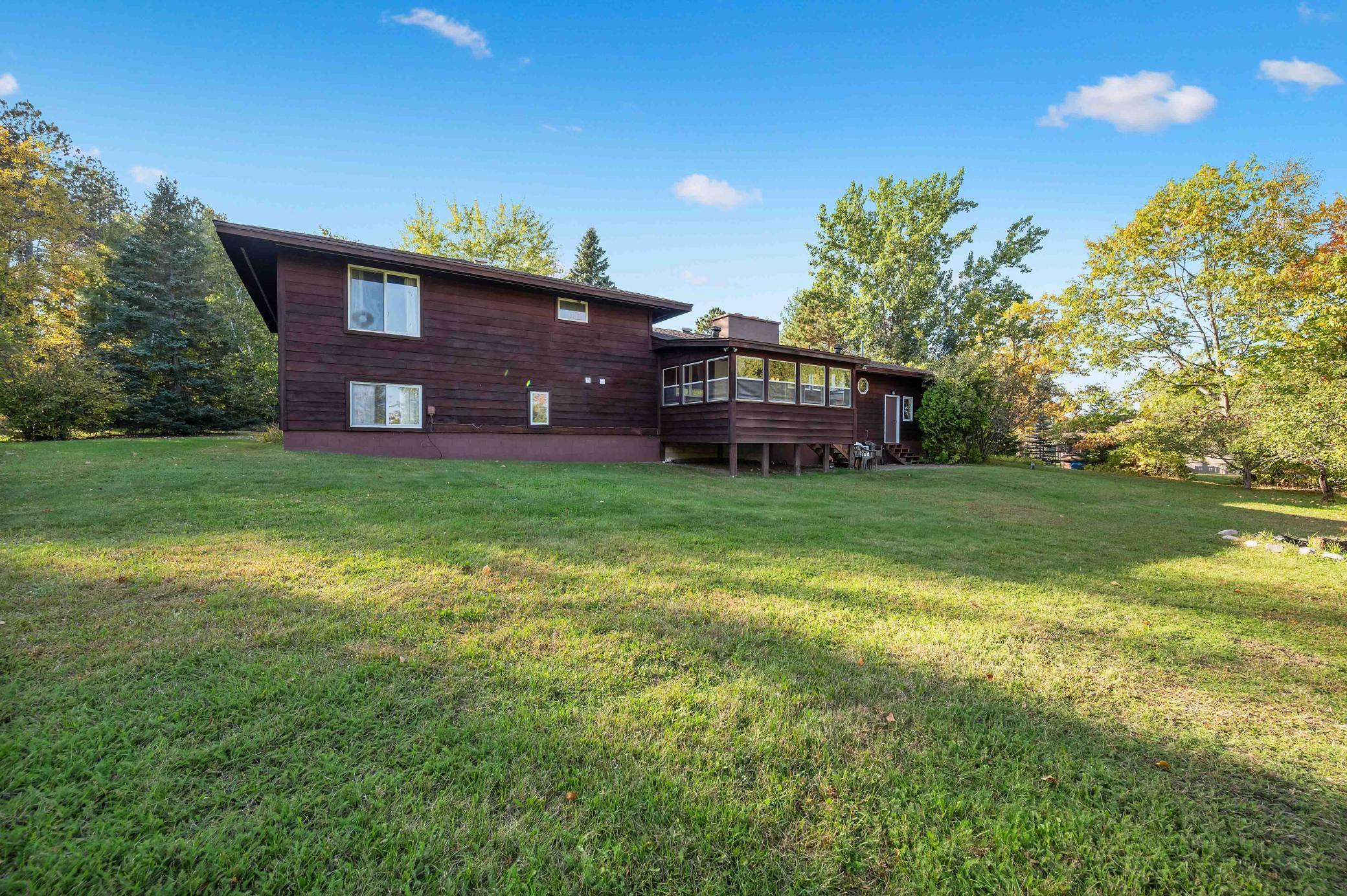 1977 single family home for sale at 1005 Horseshoe Lake Road in Grand Rapids, MN — 6 bed, 4 bath (photo 7 of 60)