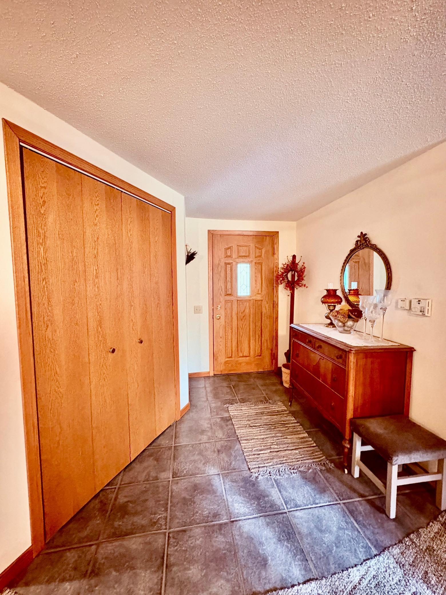 1974 single family home for sale at 1401 State Highway 11 SW in Baudette, MN — 4 bed, 3 bath (photo 25 of 50)