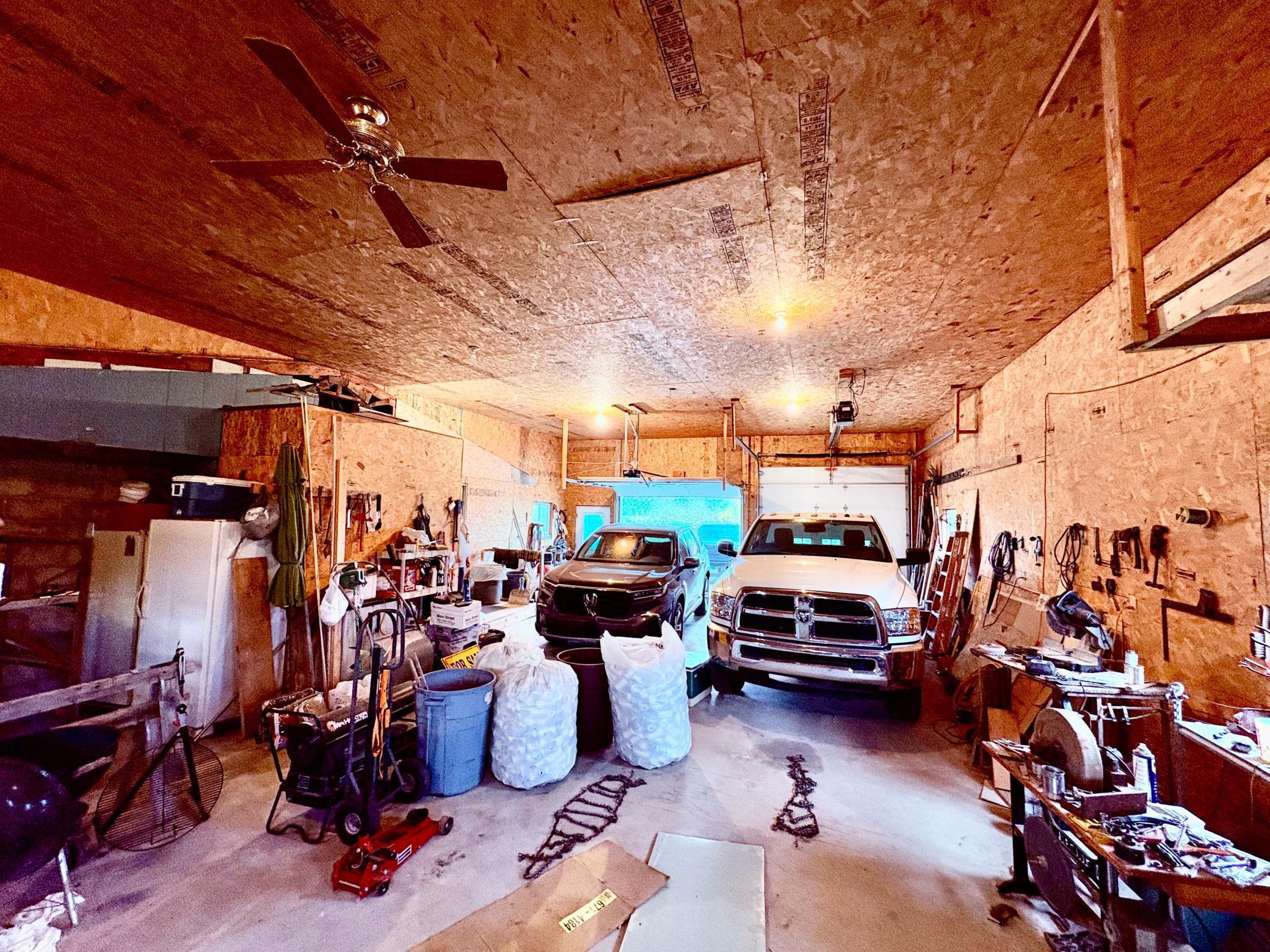 1974 single family home for sale at 1401 State Highway 11 SW in Baudette, MN — 4 bed, 3 bath (photo 37 of 50)