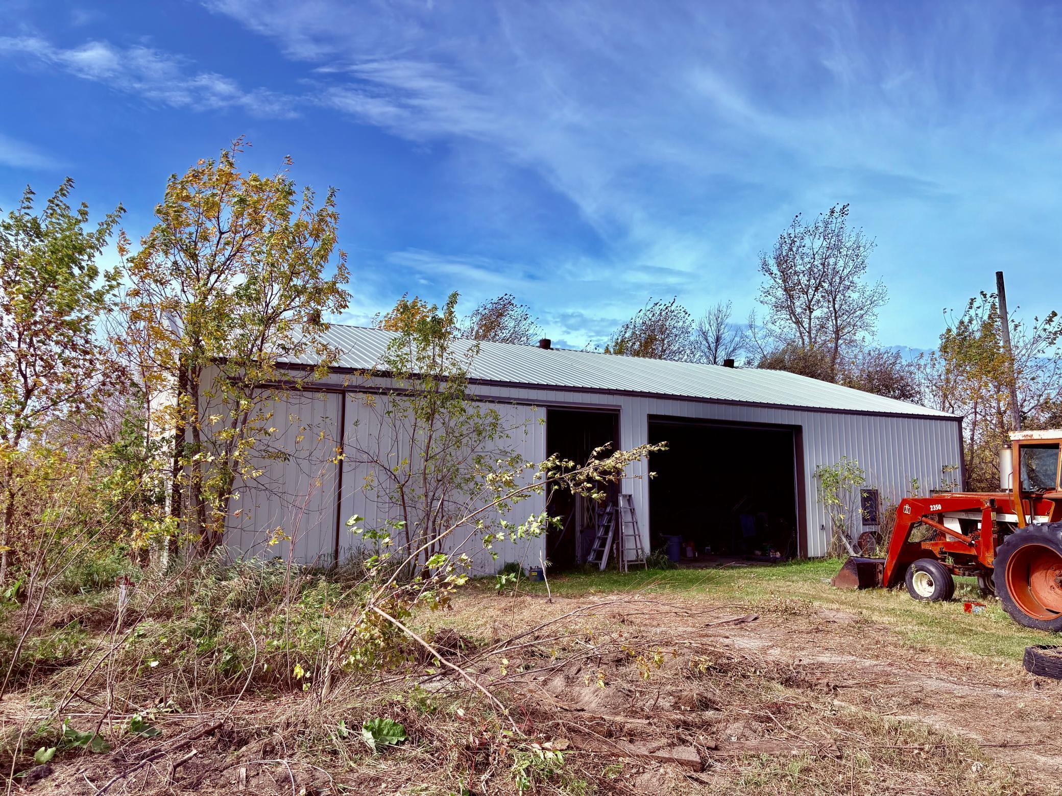 1974 single family home for sale at 1401 State Highway 11 SW in Baudette, MN — 4 bed, 3 bath (photo 40 of 50)