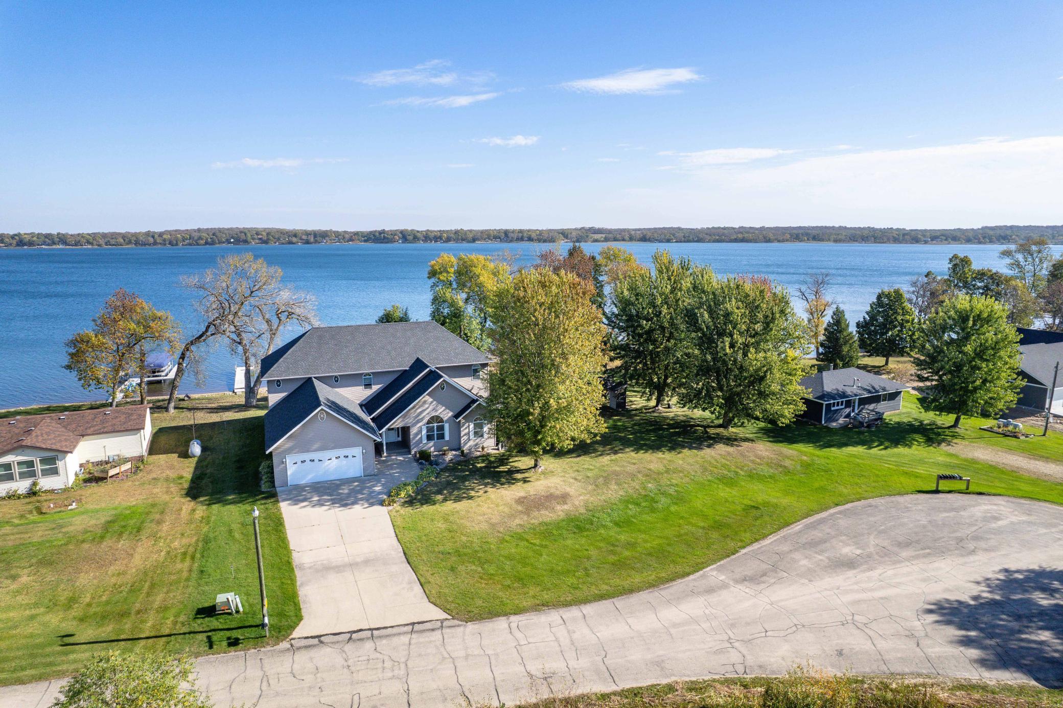 2001 single family home for sale at 42221 Ukkelberg Drive in Clitherall, MN — 6 bed, 4 bath (photo 2 of 107)