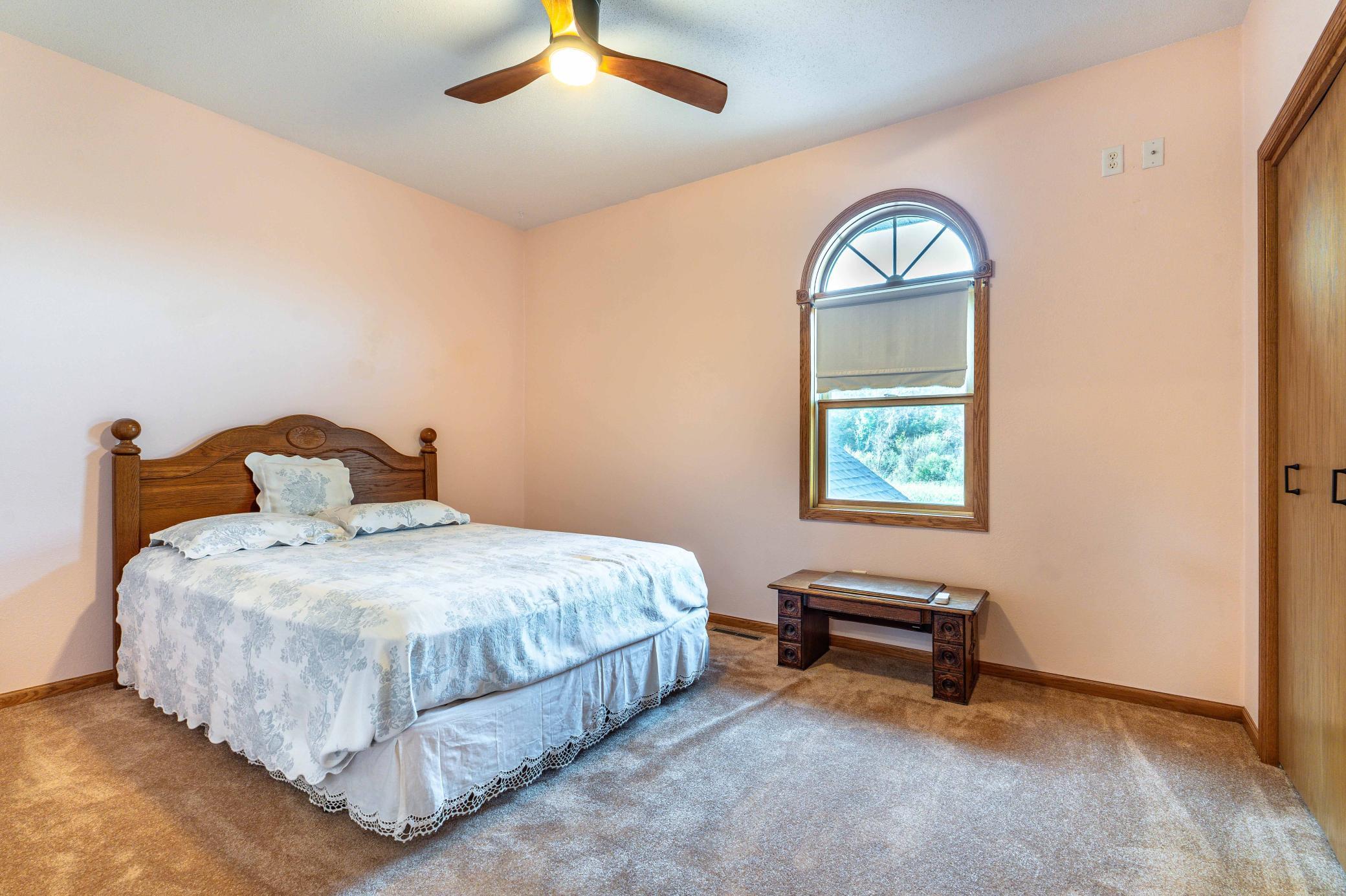 2001 single family home for sale at 42221 Ukkelberg Drive in Clitherall, MN — 6 bed, 4 bath (photo 75 of 107)