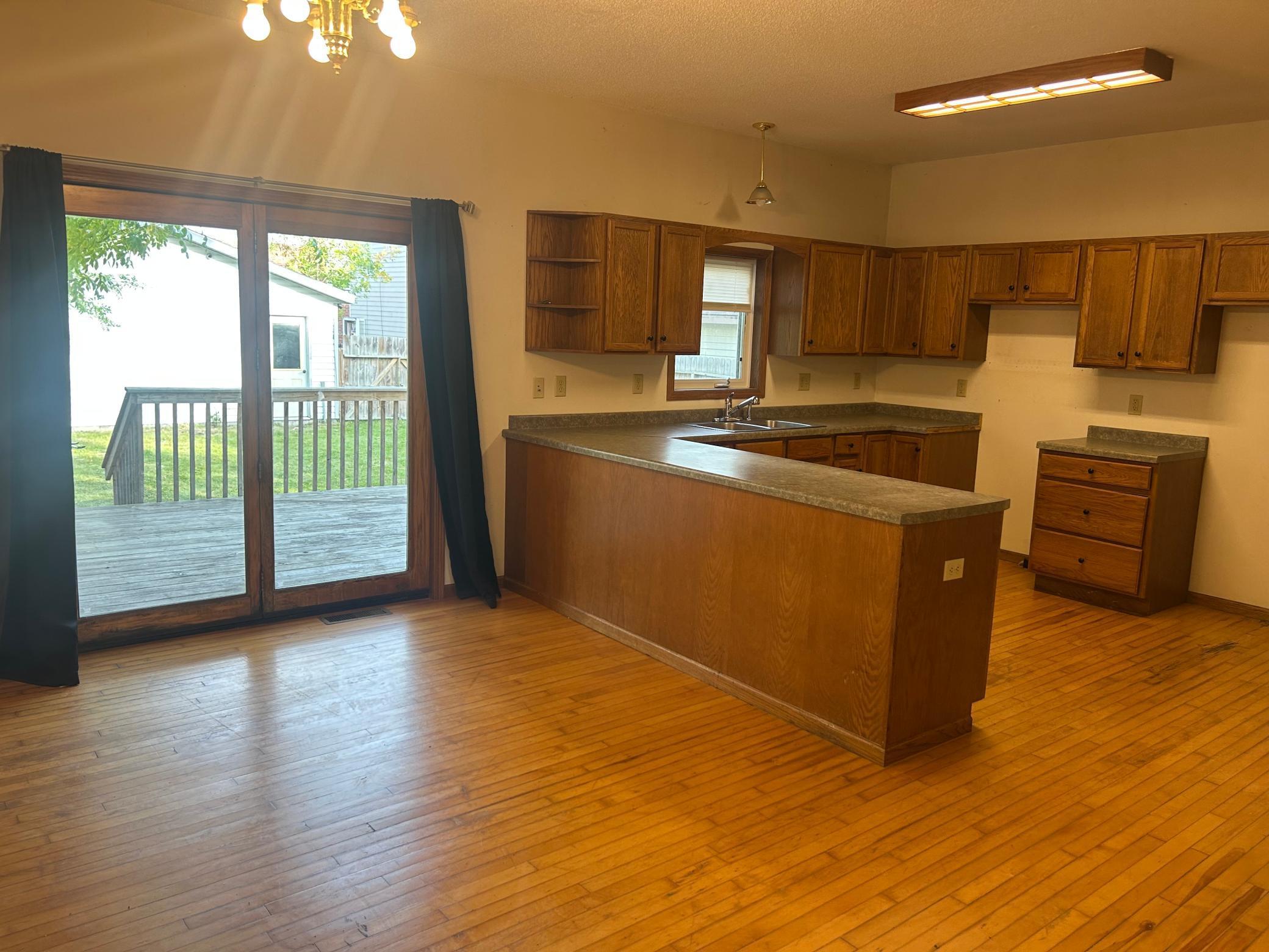 1900 single family home for sale at 408 Main Avenue N in Thief River Falls, MN — 2 bed, 2 bath (photo 14 of 54)