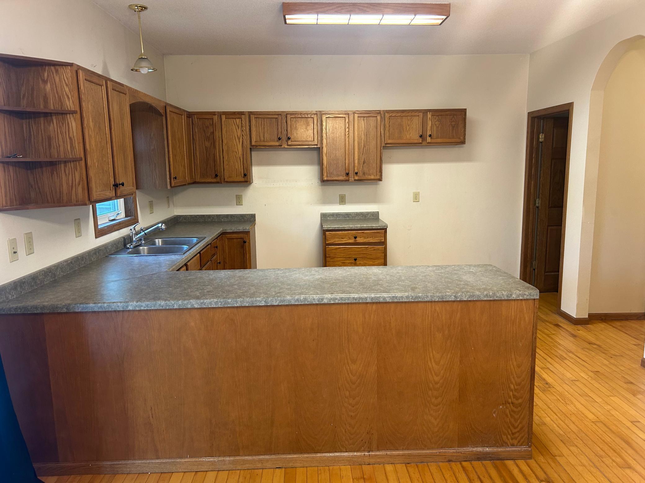 1900 single family home for sale at 408 Main Avenue N in Thief River Falls, MN — 2 bed, 2 bath (photo 16 of 54)