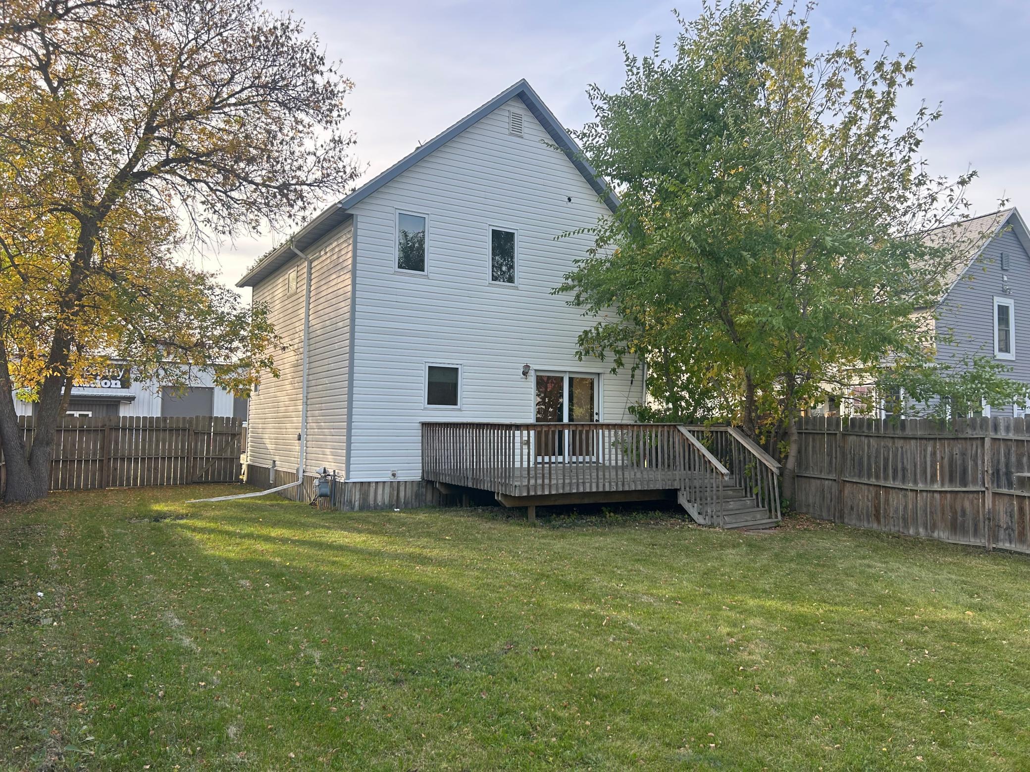 1900 single family home for sale at 408 Main Avenue N in Thief River Falls, MN — 2 bed, 2 bath (photo 49 of 54)