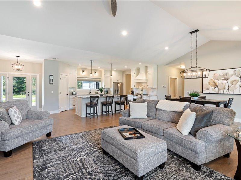 2021 single family home for sale at 11364 Legacy Drive in East Gull Lake, MN — 3 bed, 2 bath (photo 11 of 40)