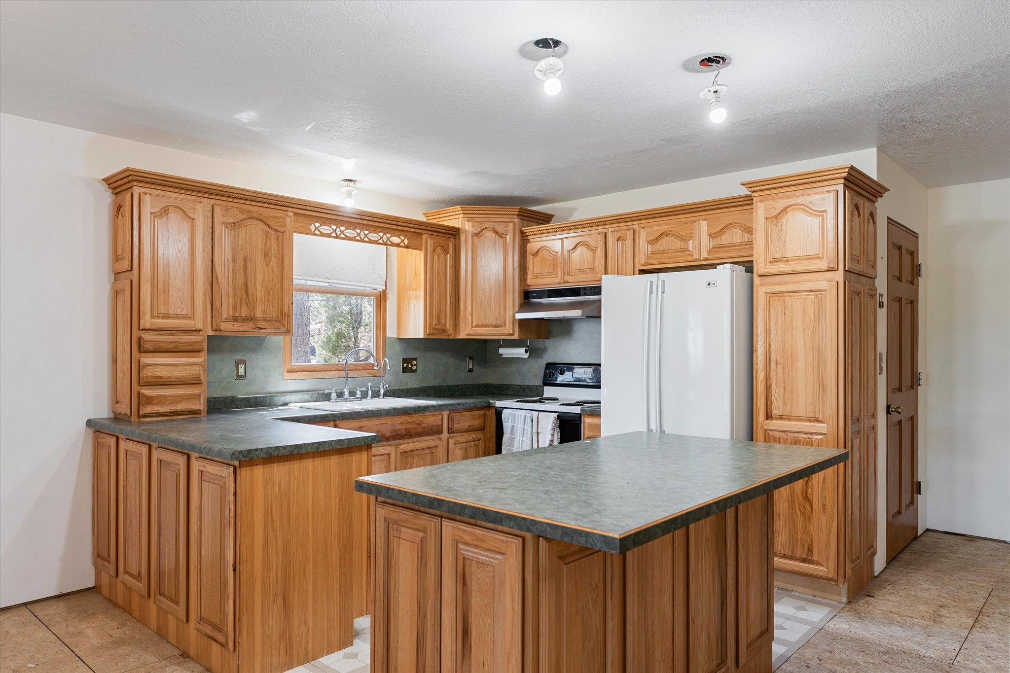2002 single family home for sale at 36803 Pine Knolls Circle in Pine River, MN — 3 bed, 2 bath (photo 23 of 43)