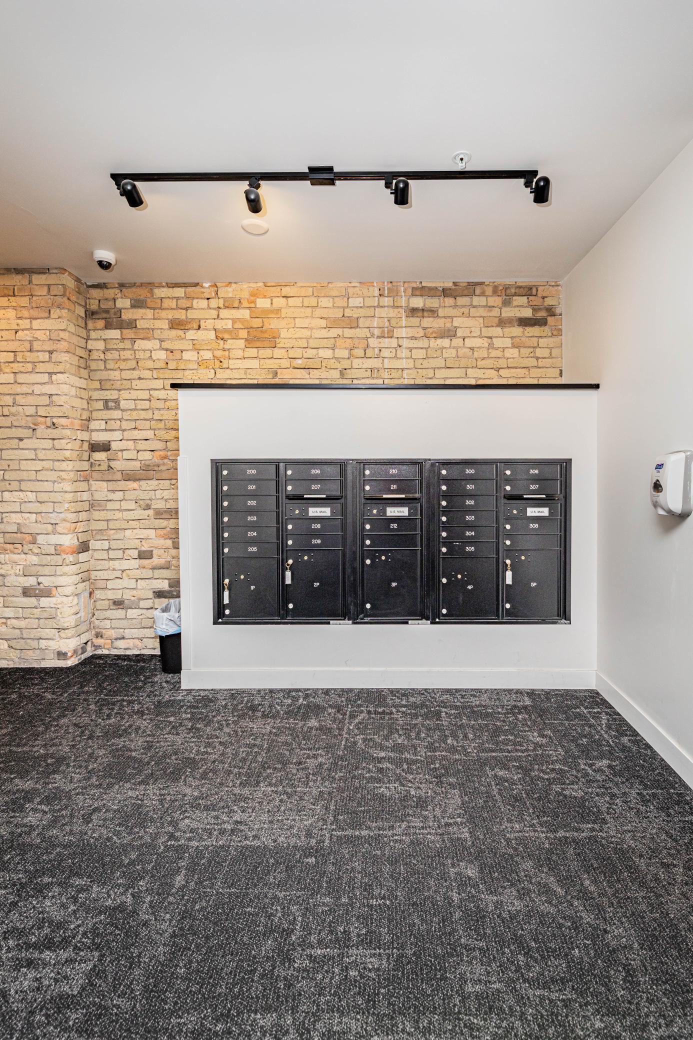 1911 condo for sale at 117 Broadway N, Unit 211 in Fargo, ND — 1 bed, 2 bath (photo 6 of 54)