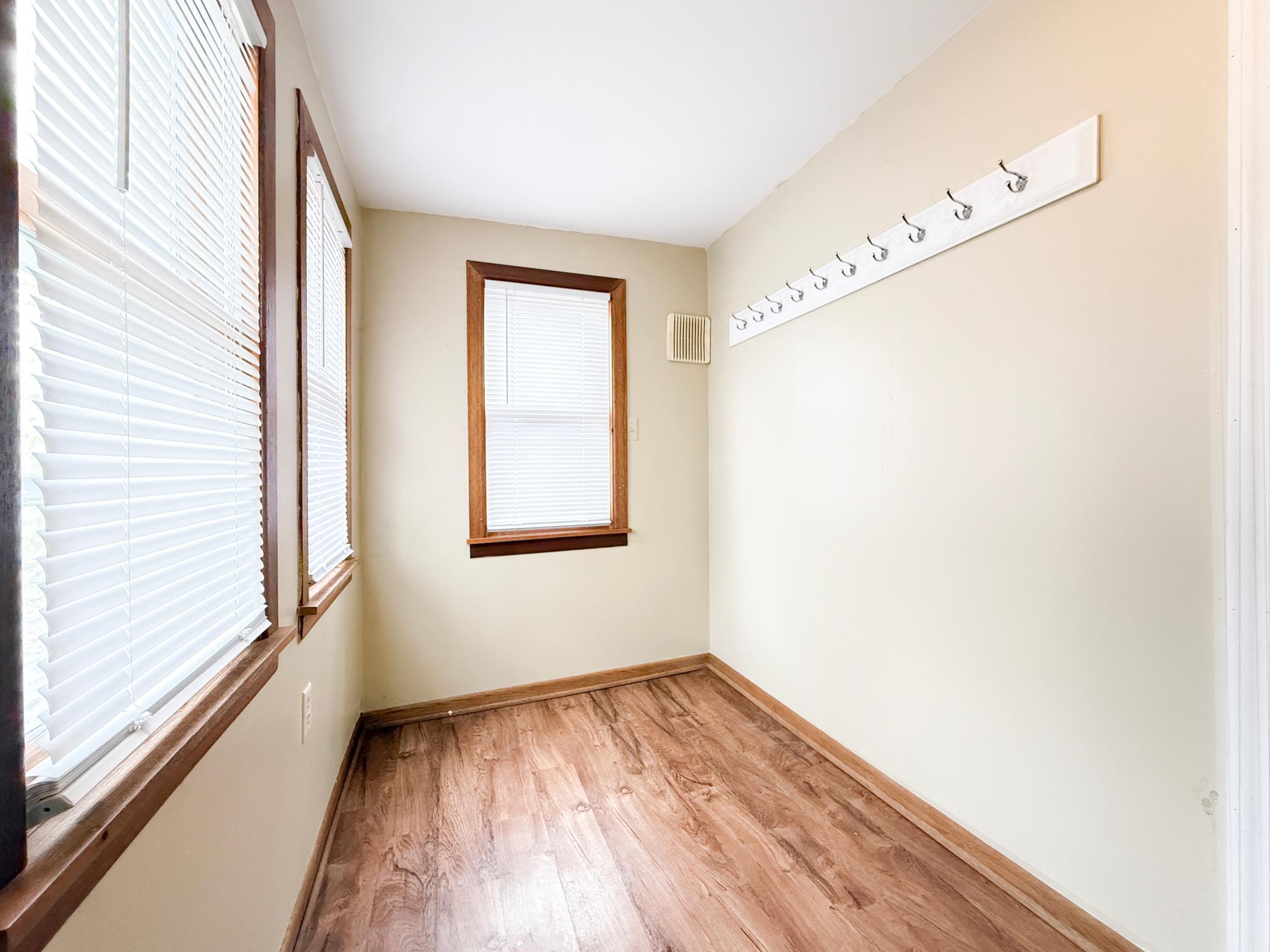 1910 single family home for sale at 522 9th Street NW in Bemidji, MN — 3 bed, 2 bath (photo 6 of 16)