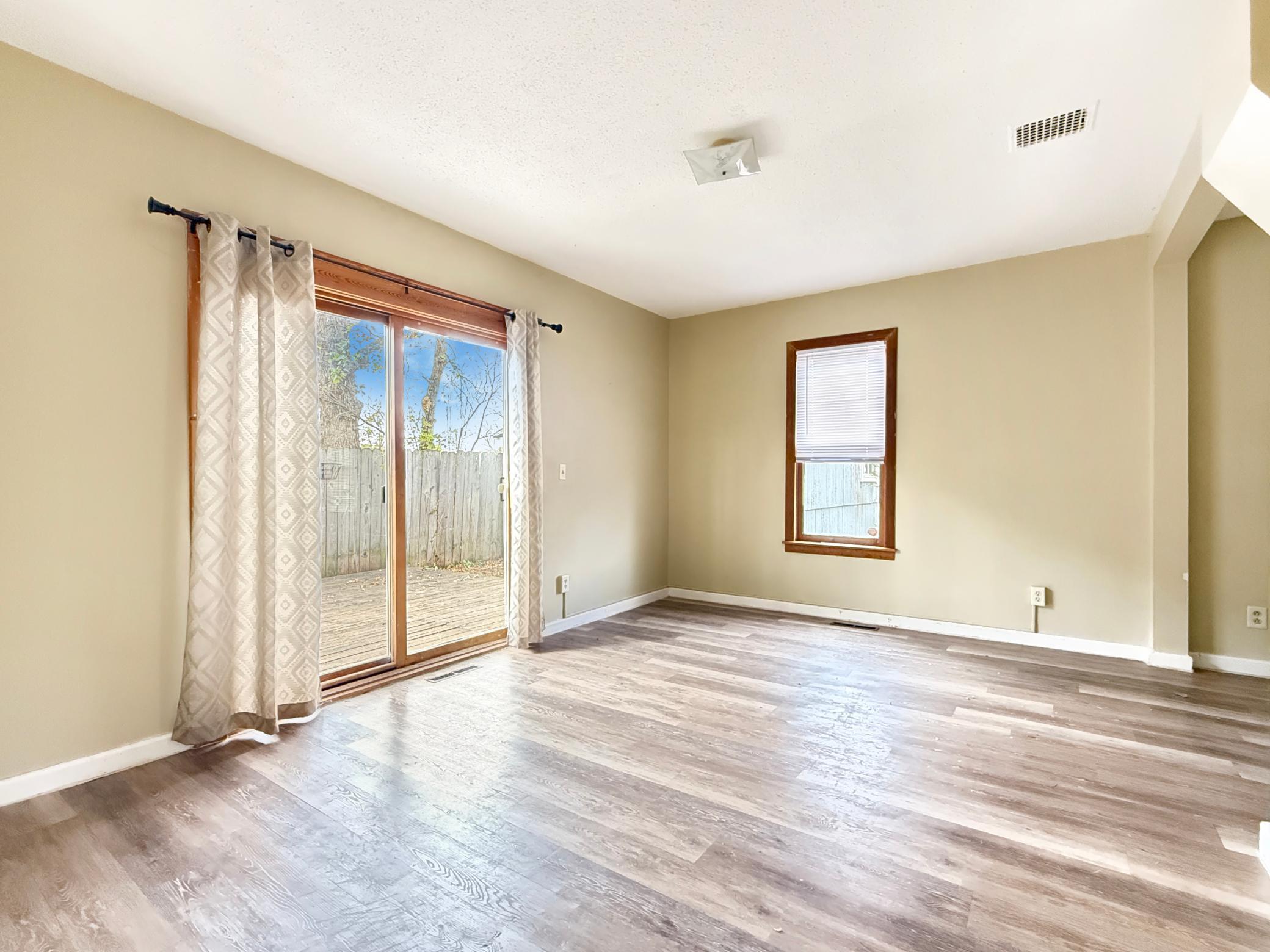 1910 single family home for sale at 522 9th Street NW in Bemidji, MN — 3 bed, 2 bath (photo 7 of 16)