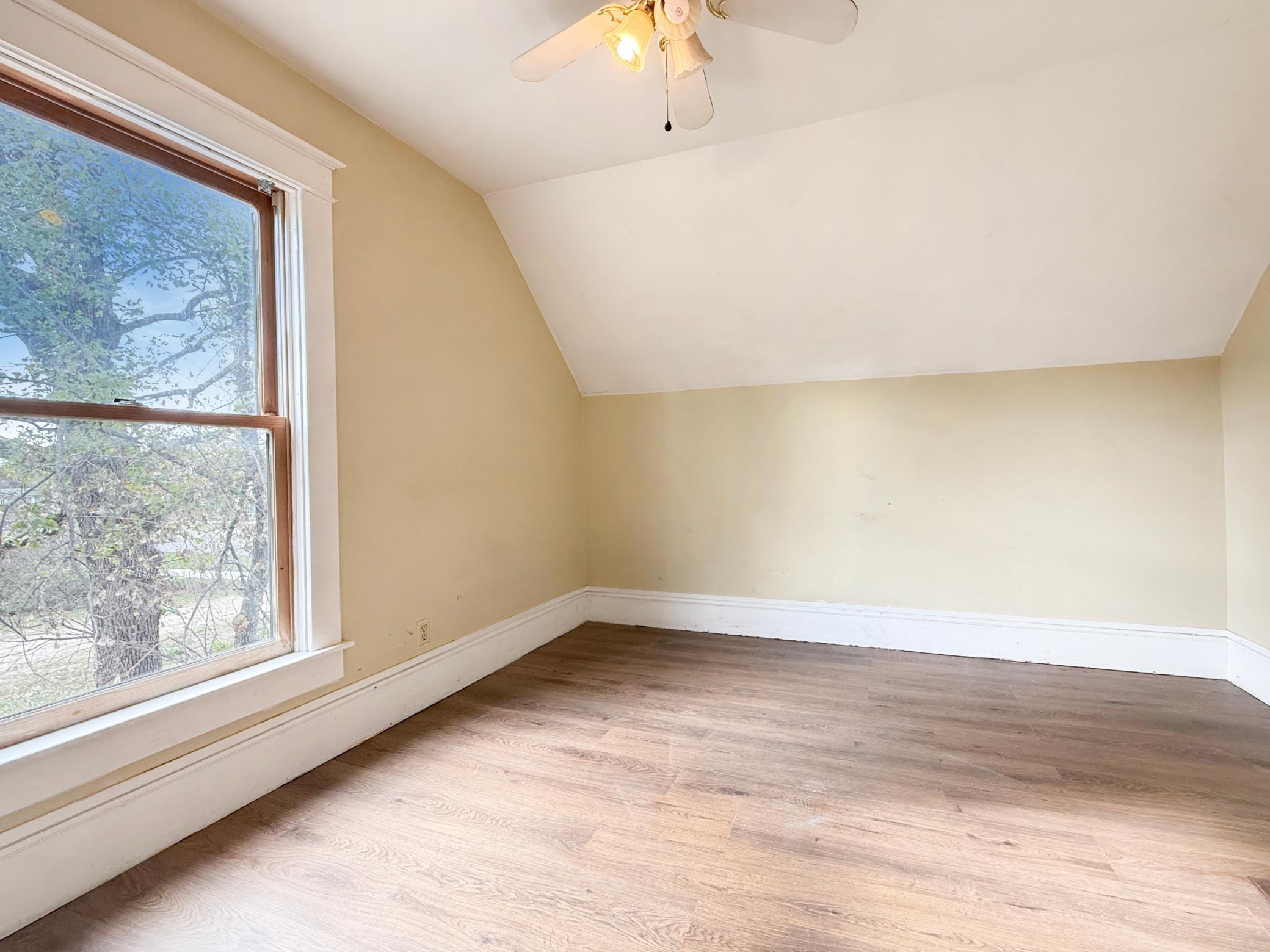 1910 single family home for sale at 522 9th Street NW in Bemidji, MN — 3 bed, 2 bath (photo 10 of 16)