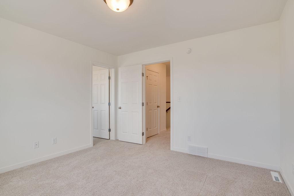 2025 single family home for sale at 2304 37 Avenue S in Moorhead, MN — 3 bed, 3 bath (photo 13 of 23)