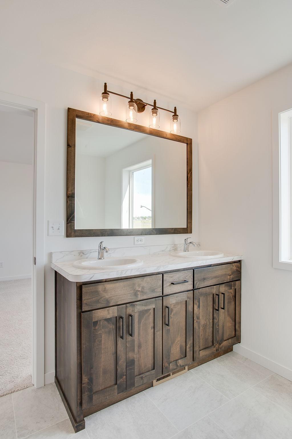 2025 single family home for sale at 2304 37 Avenue S in Moorhead, MN — 3 bed, 3 bath (photo 15 of 23)