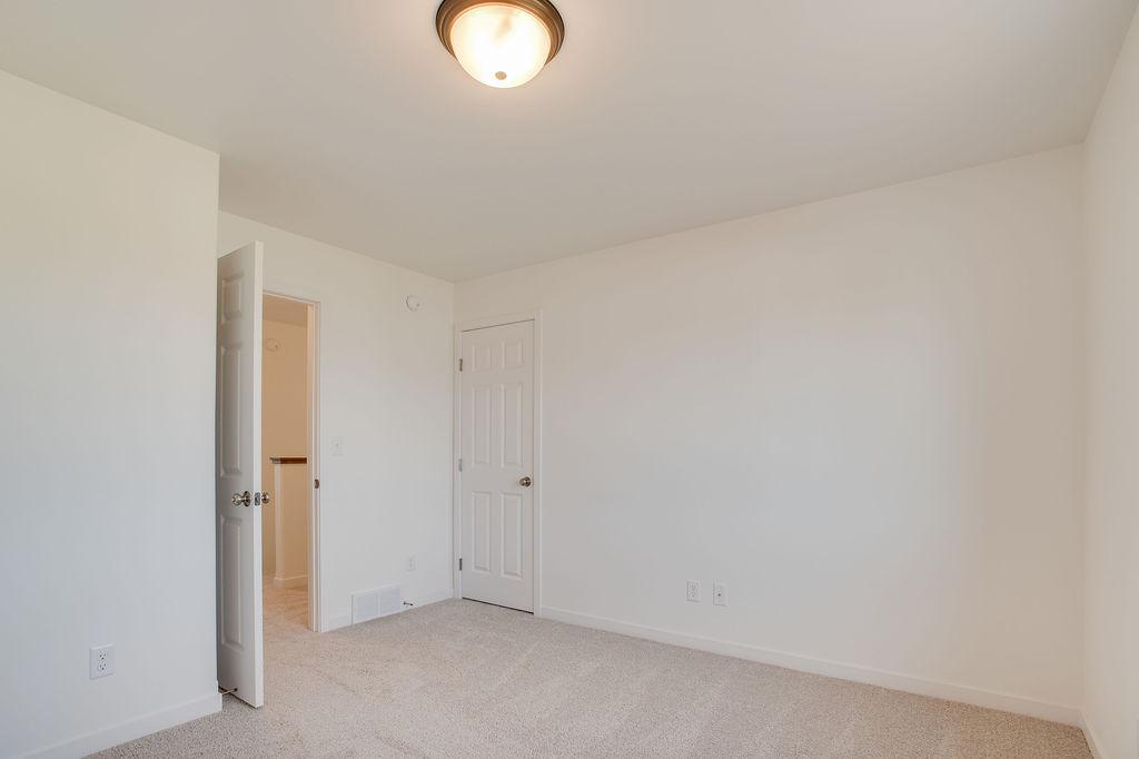 2025 single family home for sale at 2304 37 Avenue S in Moorhead, MN — 3 bed, 3 bath (photo 18 of 23)