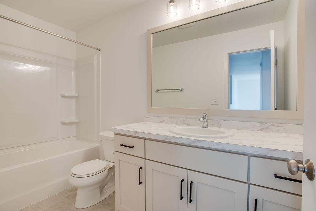 2025 single family home for sale at 2304 37 Avenue S in Moorhead, MN — 3 bed, 3 bath (photo 23 of 23)