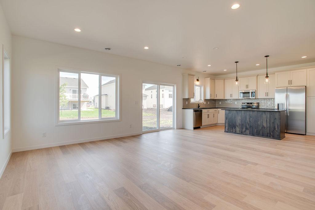 2025 single family home for sale at 2304 37 Avenue S in Moorhead, MN — 3 bed, 3 bath (photo 4 of 23)