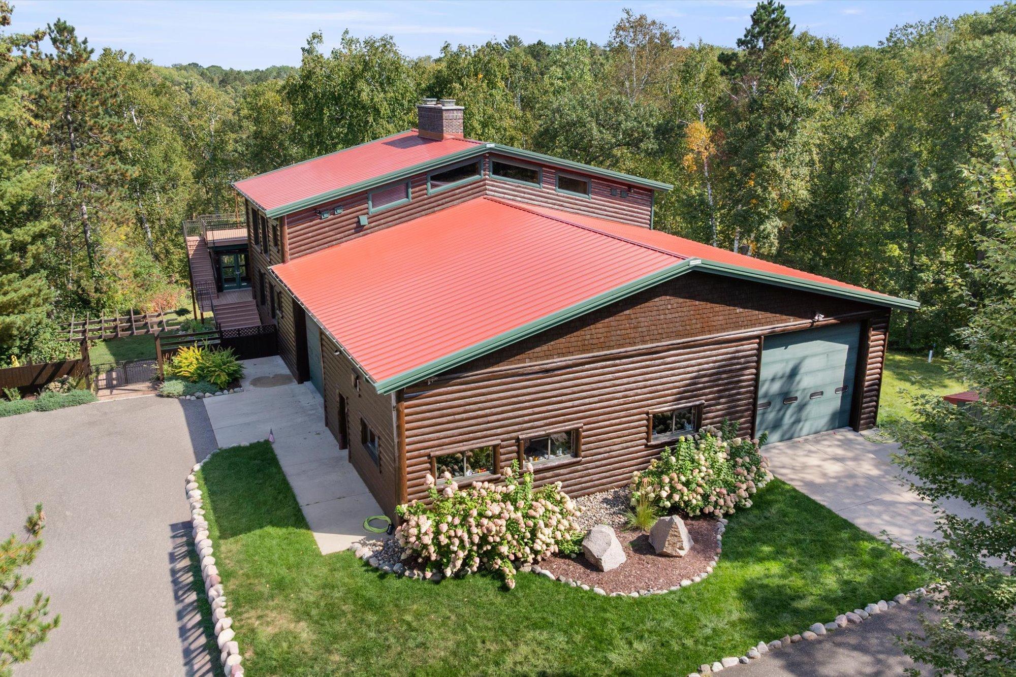 2002 single family home for sale at 10422 Ossawinnamakee Road in Pequot Lakes, MN — 3 bed, 5 bath (photo 4 of 66)