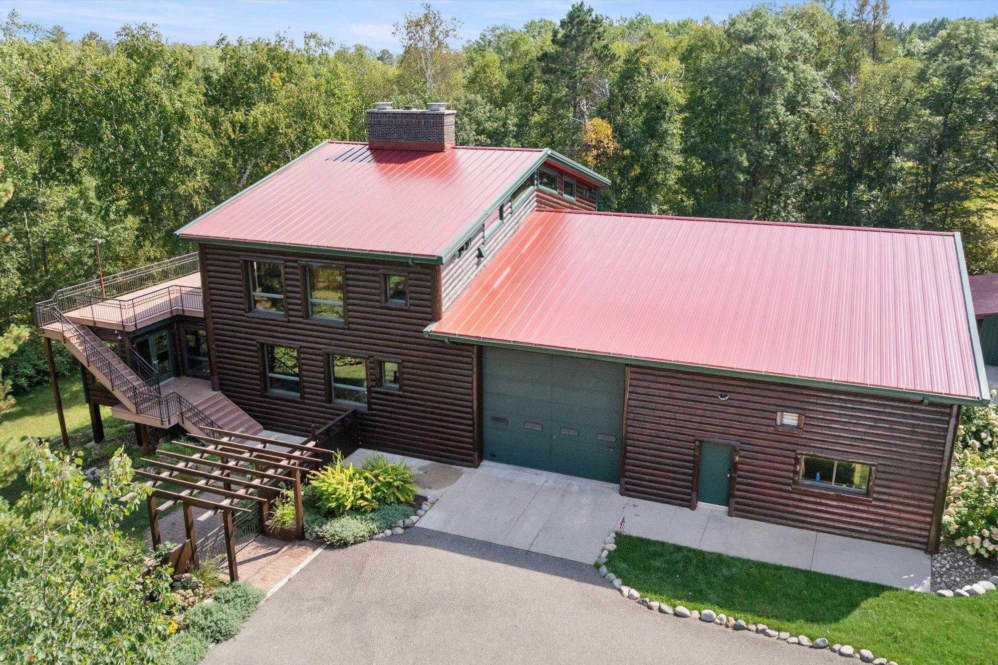 2002 single family home for sale at 10422 Ossawinnamakee Road in Pequot Lakes, MN — 3 bed, 5 bath (photo 5 of 66)