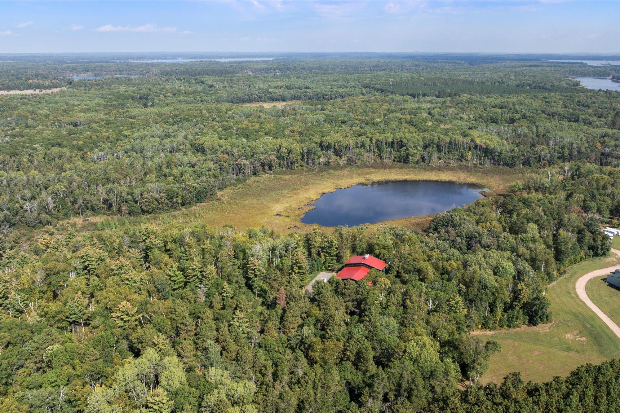 2002 single family home for sale at 10422 Ossawinnamakee Road in Pequot Lakes, MN — 3 bed, 5 bath (photo 59 of 66)