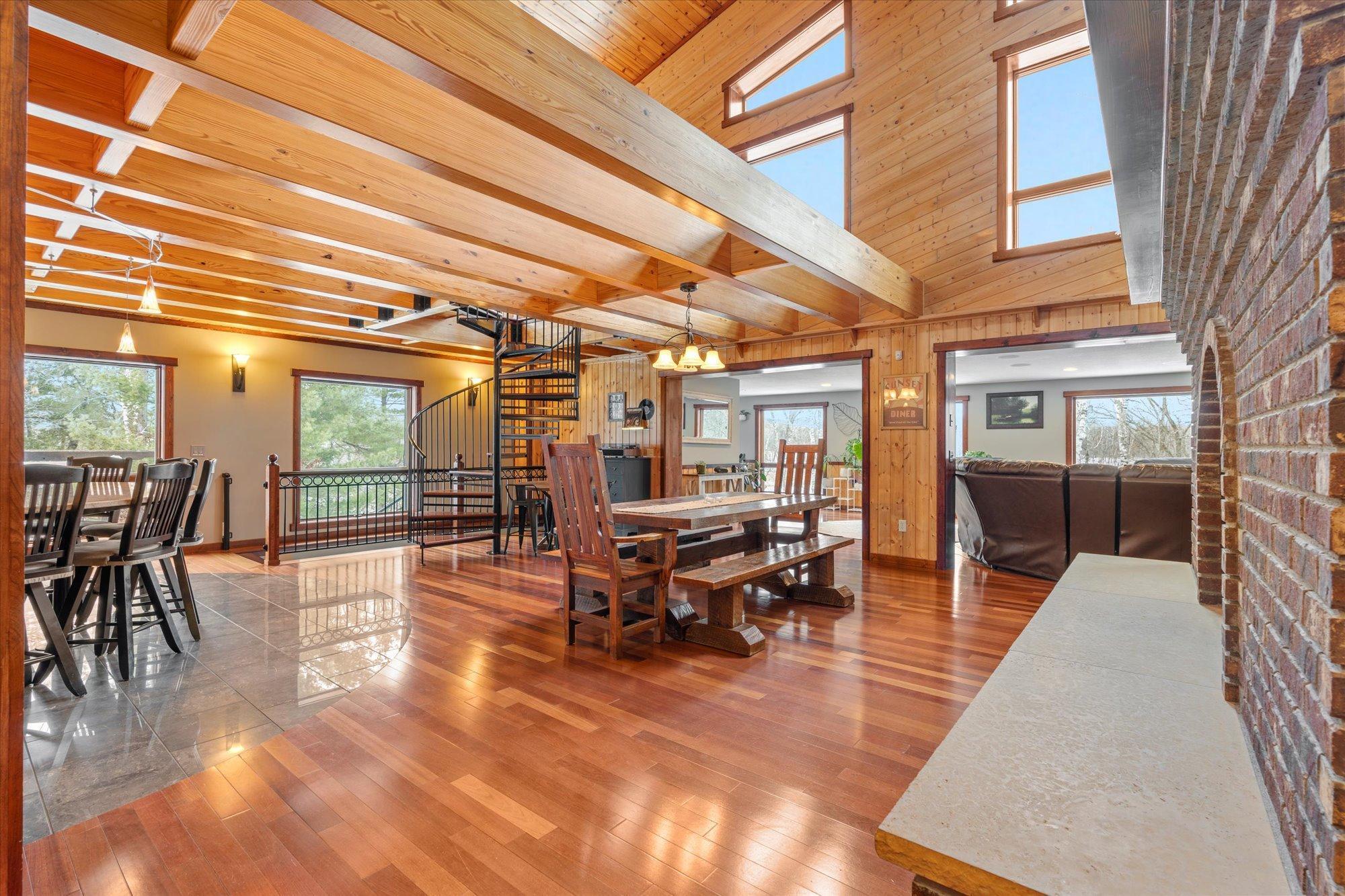 2002 single family home for sale at 10422 Ossawinnamakee Road in Pequot Lakes, MN — 3 bed, 5 bath (photo 8 of 66)
