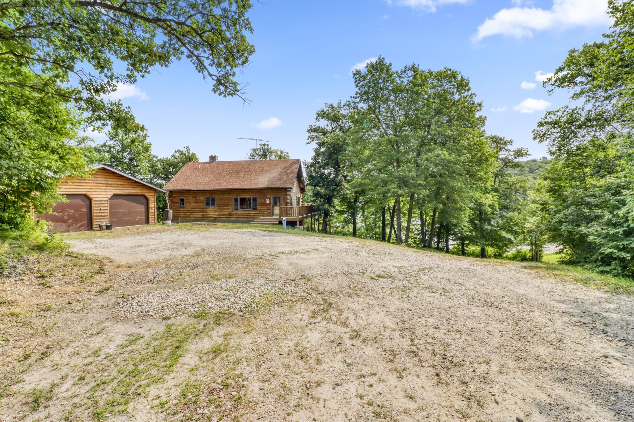1994 single family home for sale at 46696 Otter Shores Road in Vergas, MN — 3 bed, 3 bath (photo 2 of 47)