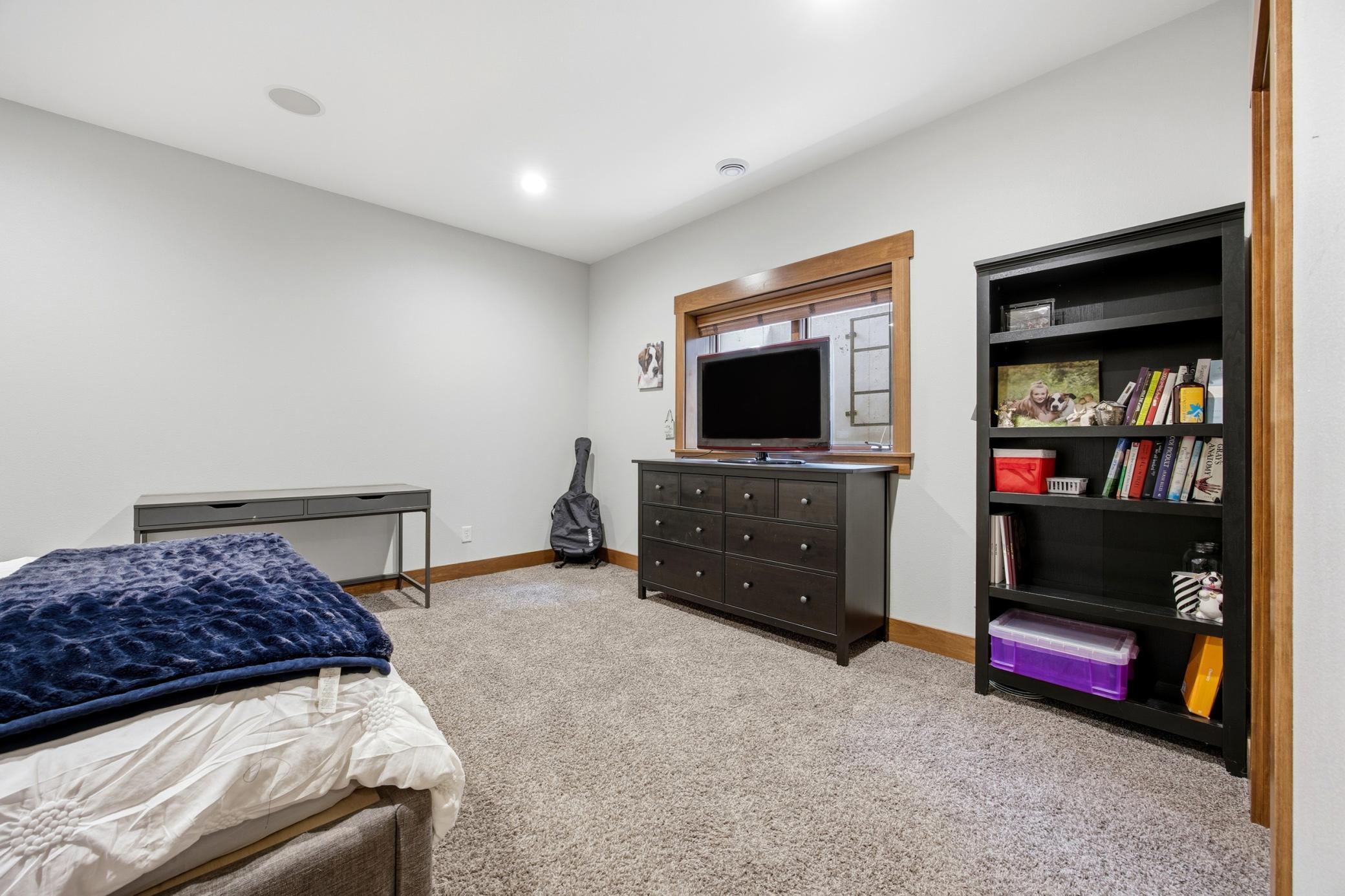 310 48th Avenue SW, Moorhead MN 56560 - Photo 51 of 81