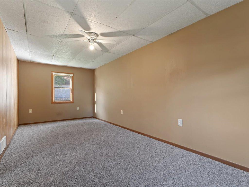 1888 single family home for sale at 924 6th Avenue NE in Brainerd, MN — 2 bed, 1 bath (photo 8 of 23)