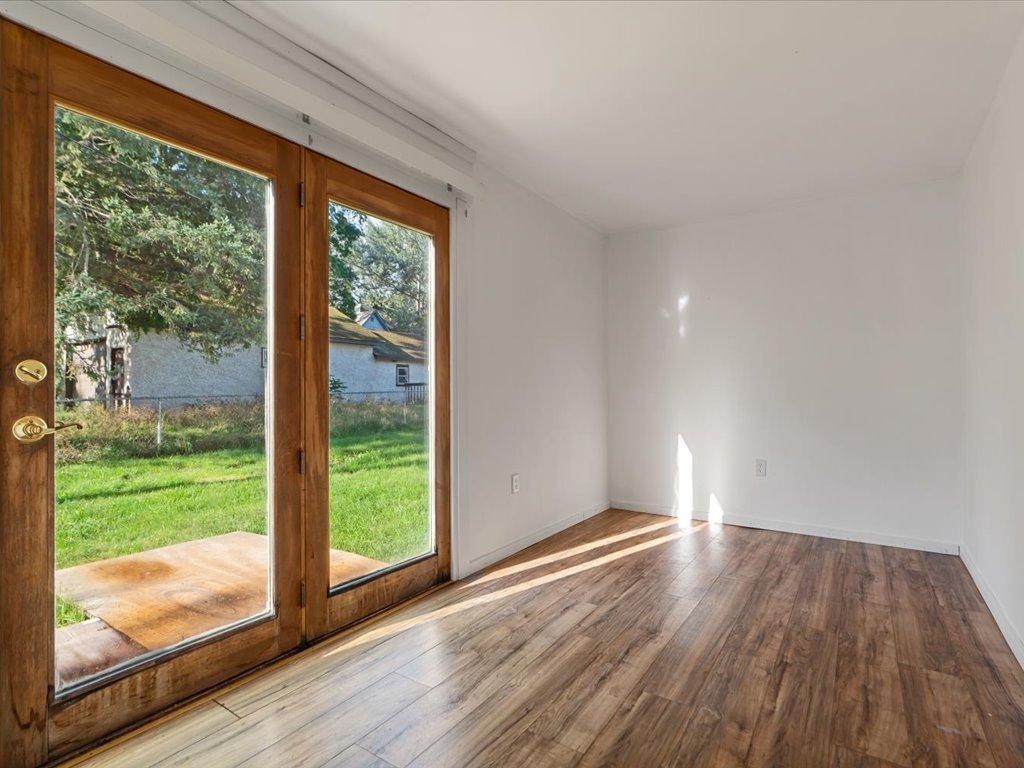1888 single family home for sale at 924 6th Avenue NE in Brainerd, MN — 2 bed, 1 bath (photo 10 of 23)
